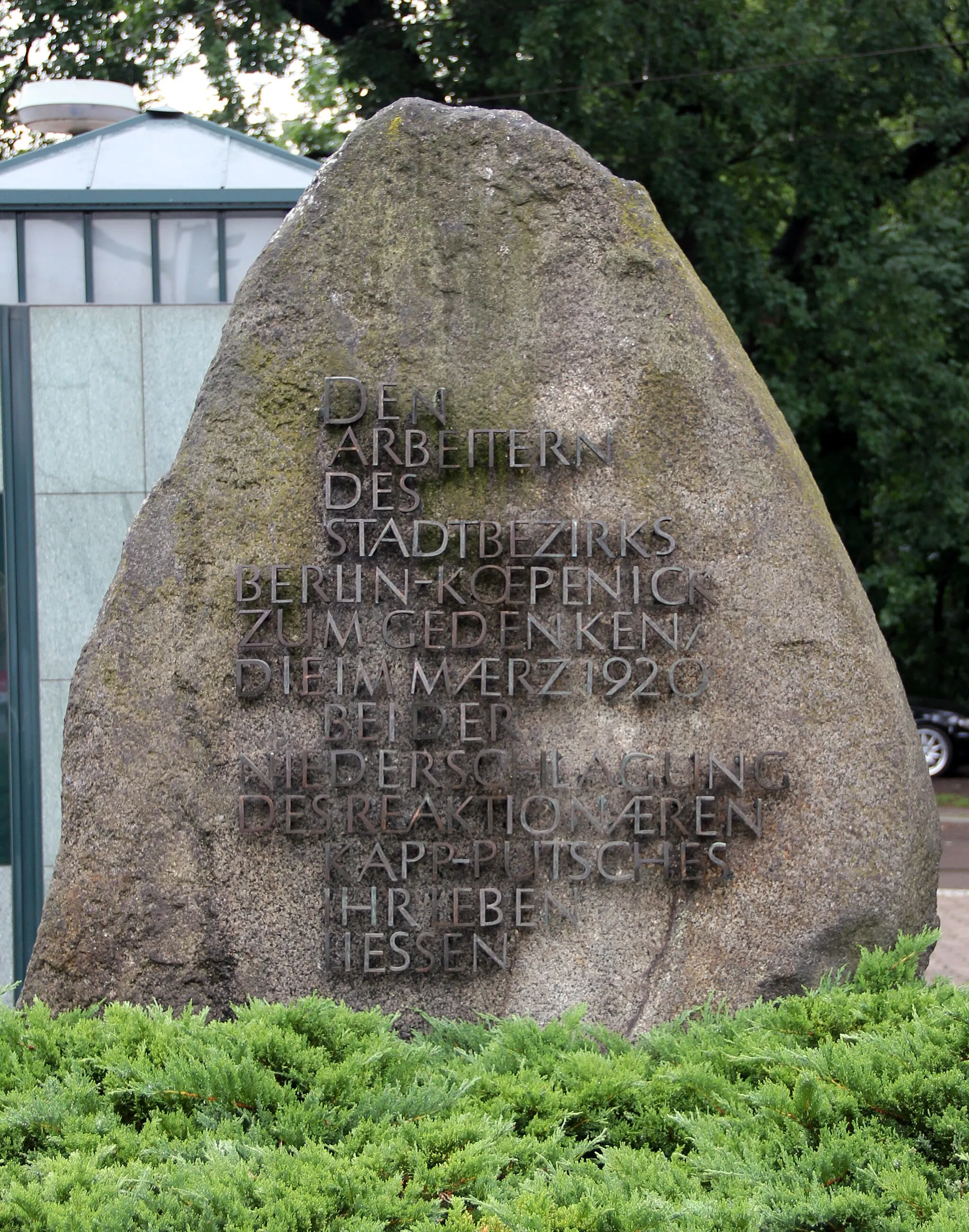 Photo showing: Memorial stone, Kapp-Putsch, Adlergestell 550, Berlin-Grünau, Germany