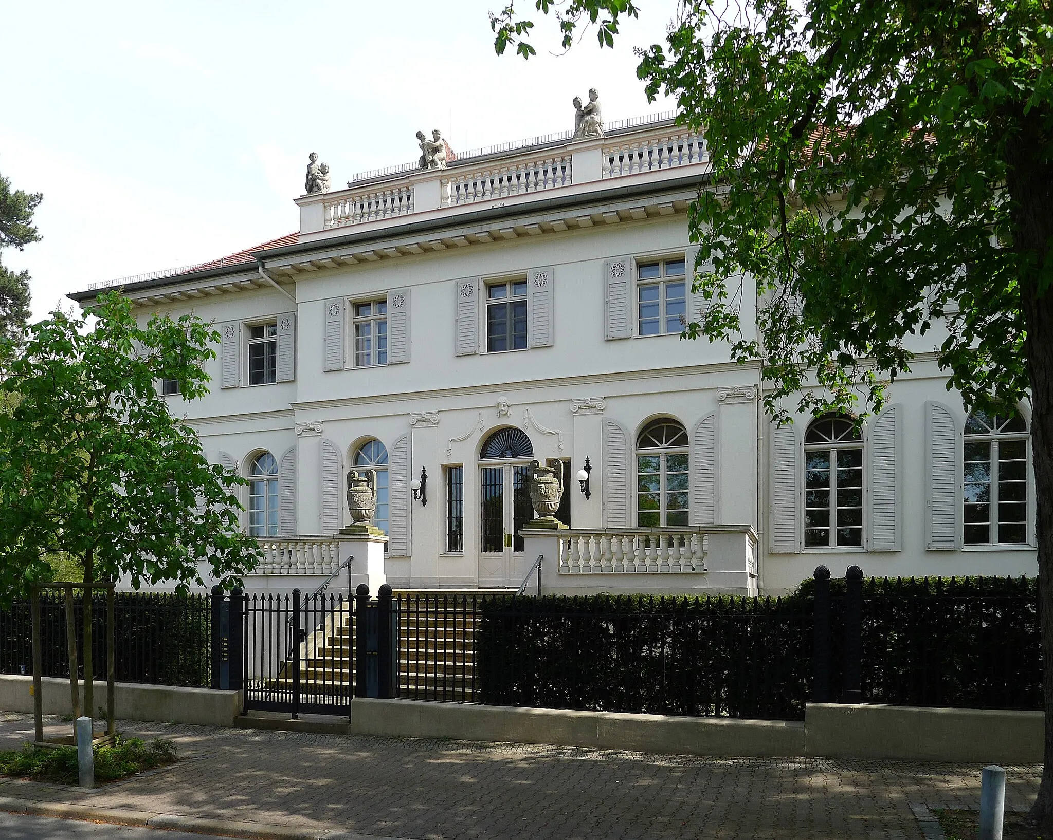 Photo showing: This is a picture of the Berliner Kulturdenkmal (cultural monument) with the ID