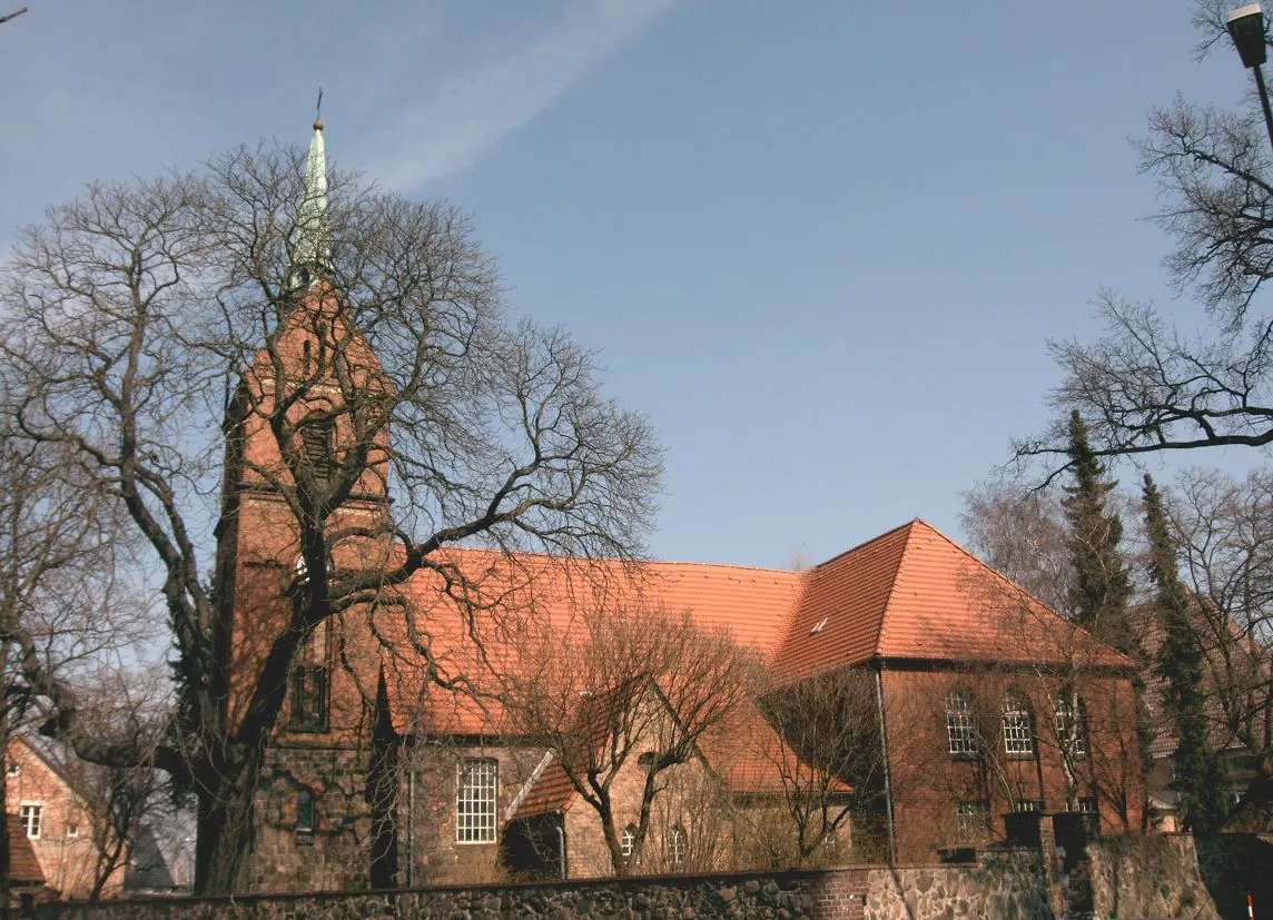 Photo showing: Berlin-Heinersdorf church, erected in the 19th century.