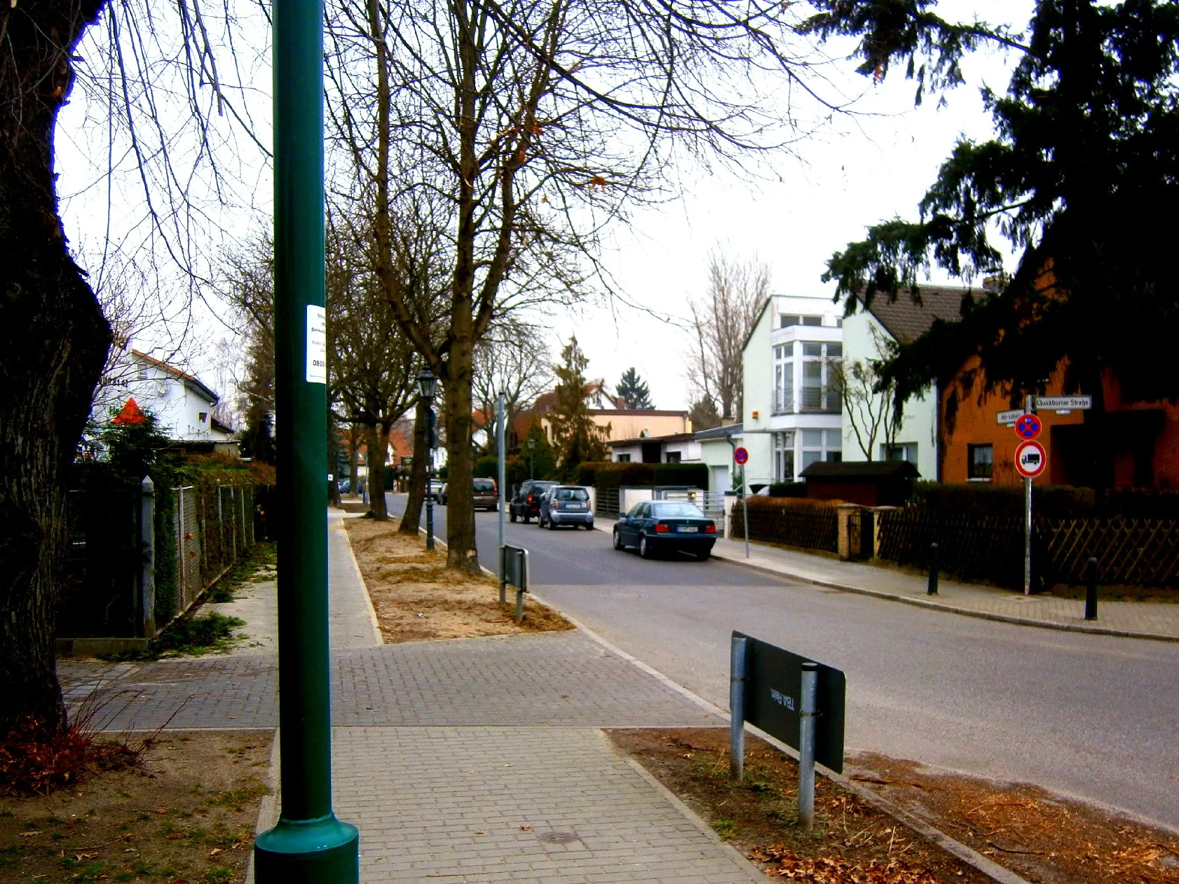 Photo showing: Alt-Lübars ist eine Straße in Berlin-Lübars. Blick von Ecke Quickborner/ Wittenauer Straße.