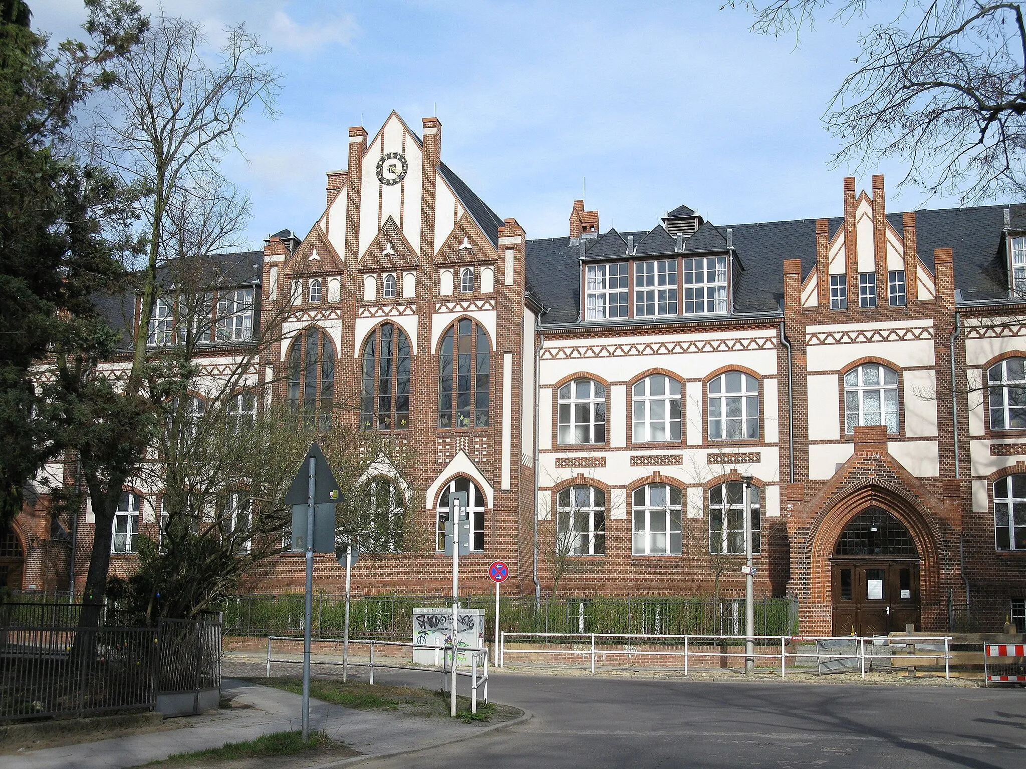 Photo showing: Berlin-Mahlsdorf, Friedrich-Schiller-Grundschule
