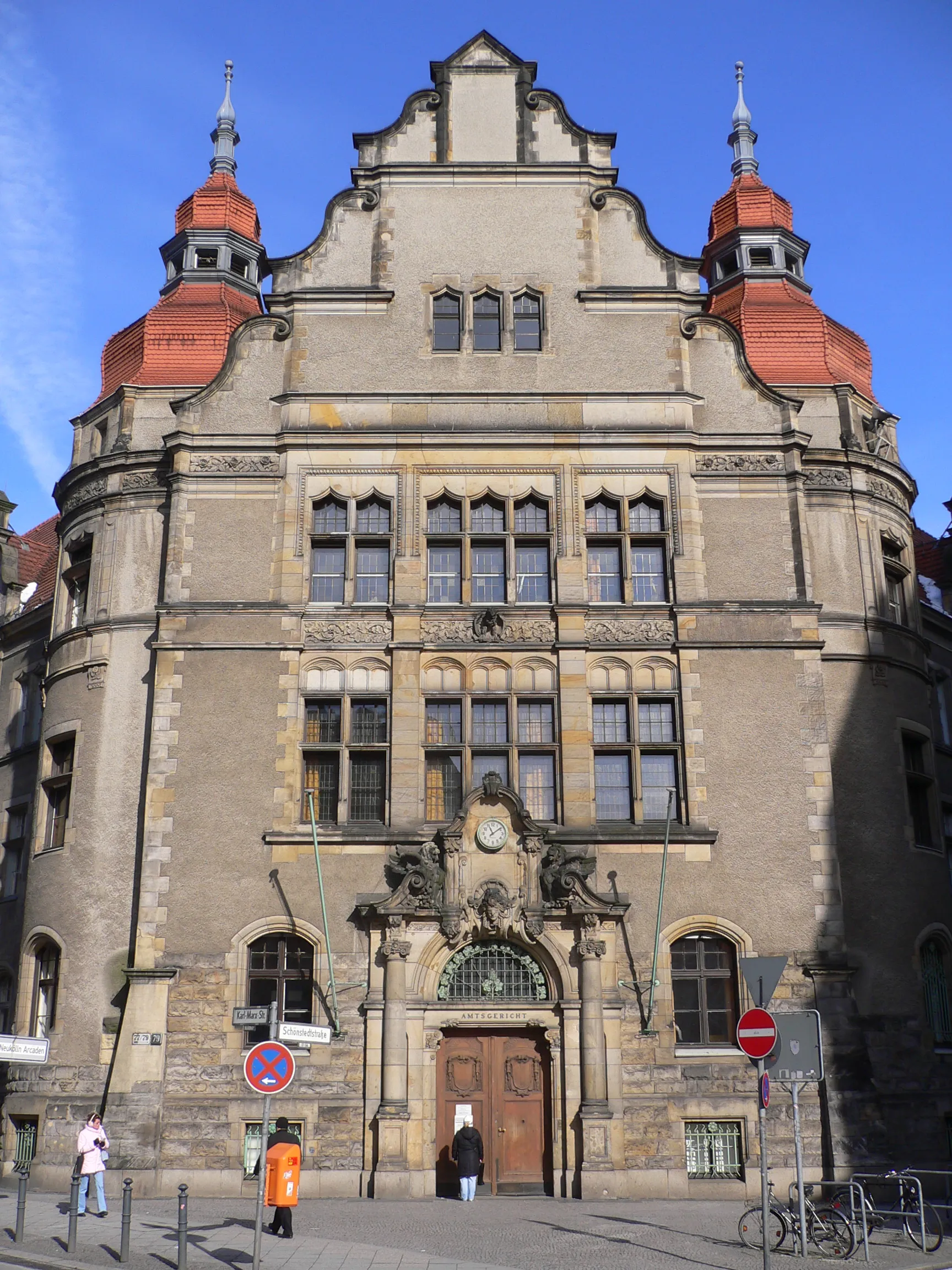 Photo showing: Berlin-Neukölln – county court; built 1899–1901, architect: Paul Thoemer (image edited: rotated)