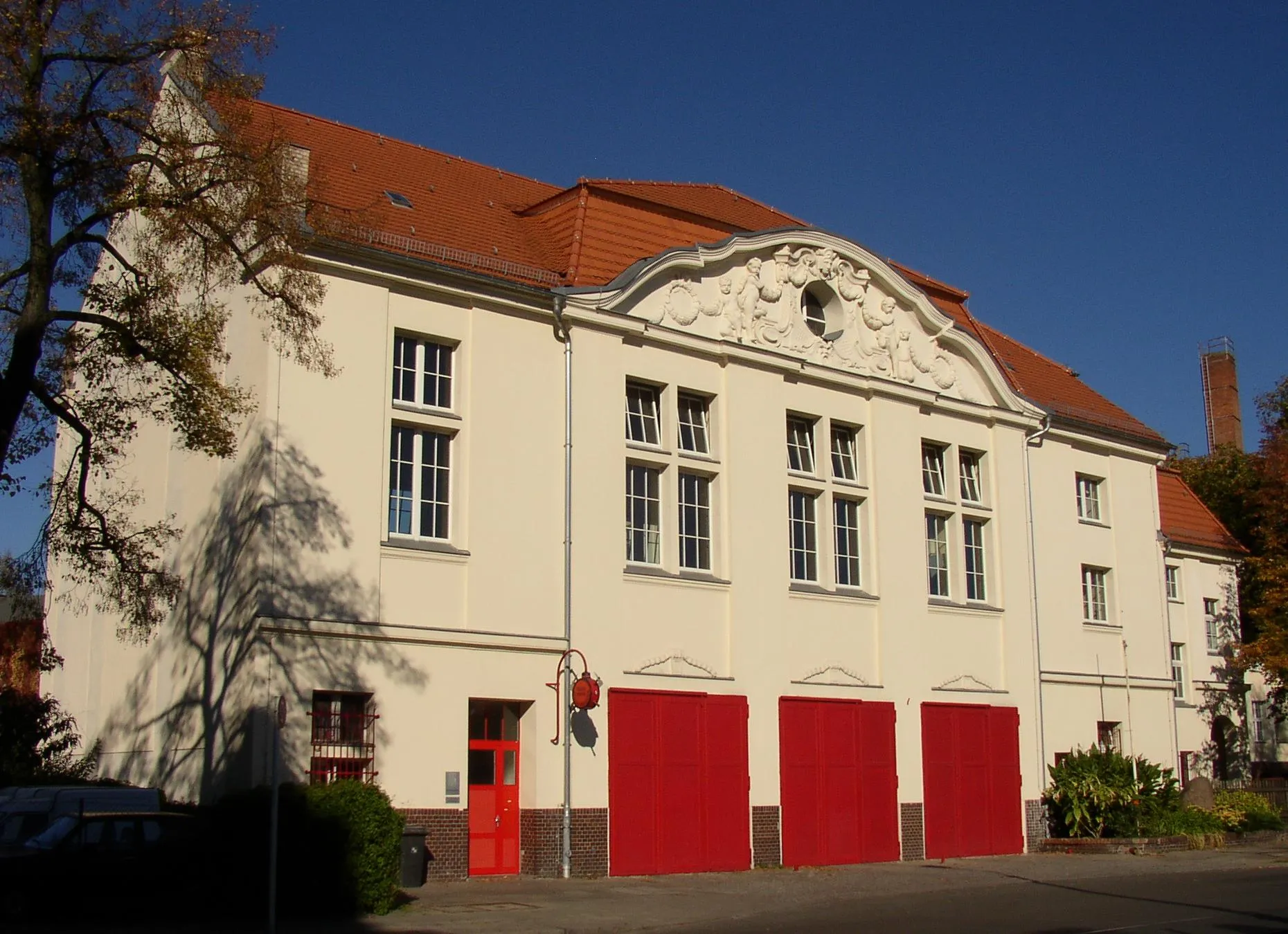 Photo showing: Fire station in Berlin-Niederschönhausen, Germany
