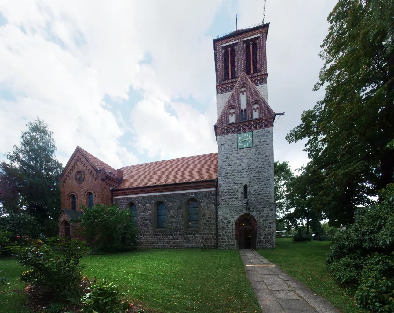 Photo showing: Church of Berlin-Rosenthal, Germany. Panorama made of 13 photos in planar projection