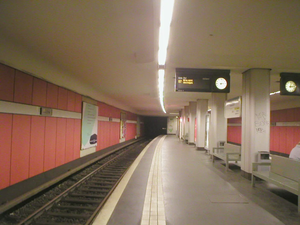 Photo showing: Berlin's U-Bahn station Rudow