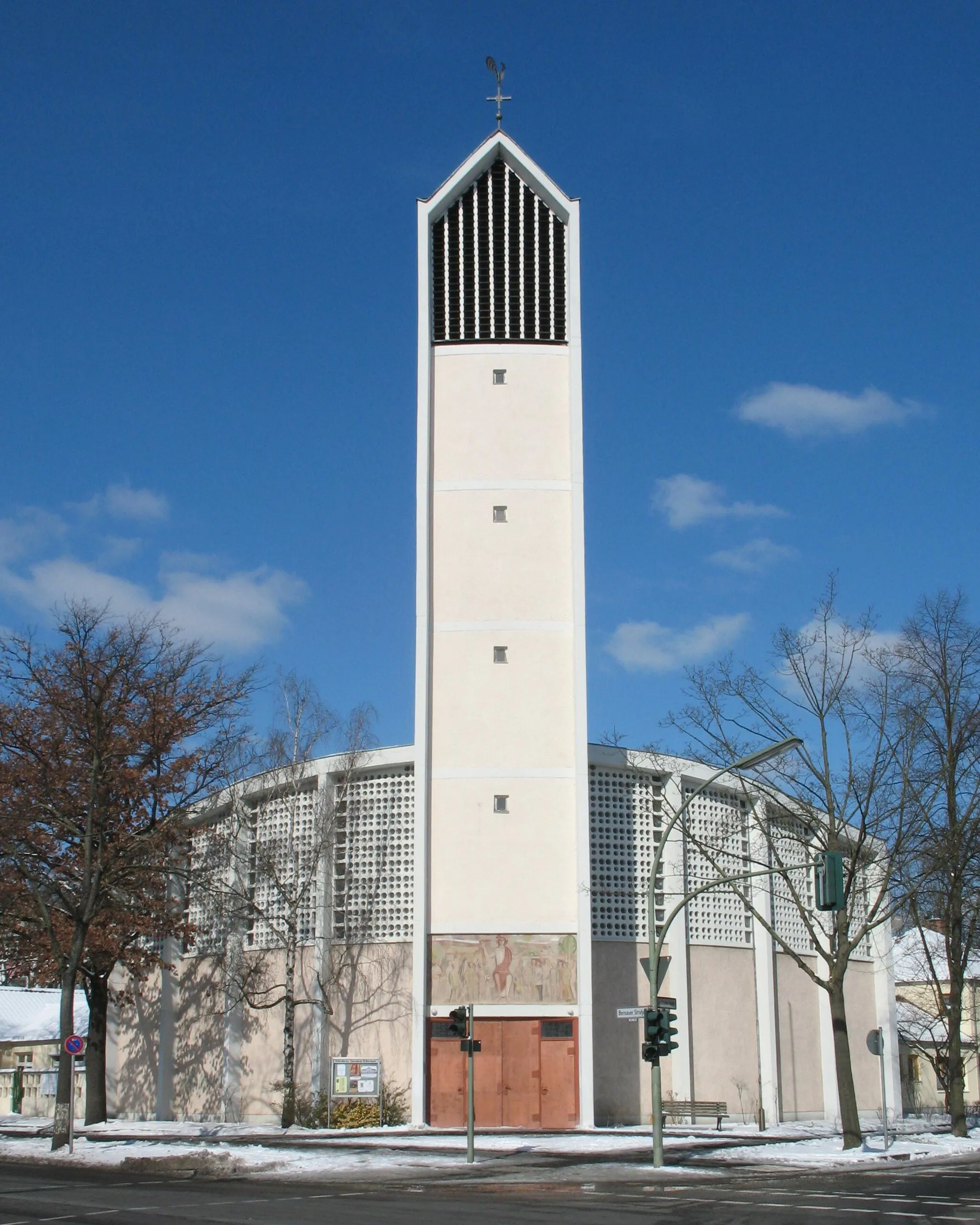 Photo showing: Church St Bernard in Berlin-Tegel, Germany