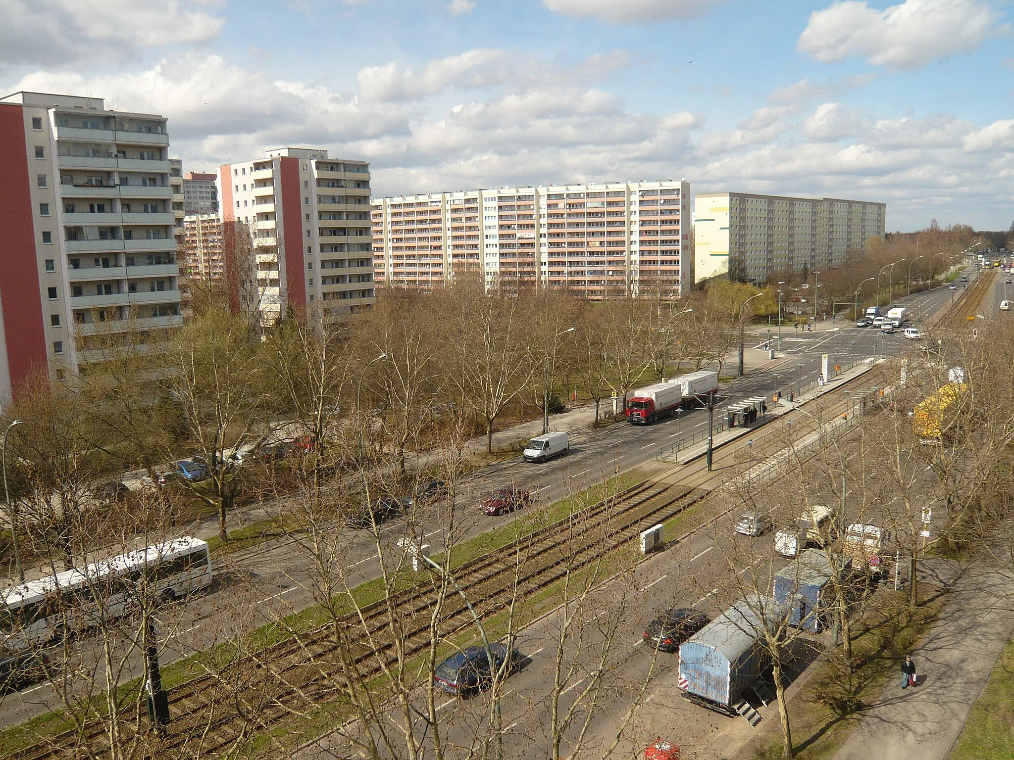 Photo showing: Berlin-Fennpfuhl, Weißenseer Weg, nordwärts