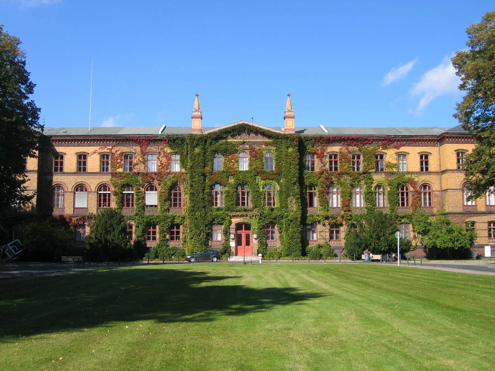 Photo showing: Karl-Bonhoeffer-Nervenklinik, Verwaltungsgebäude aus dem 19. Jahrhundert