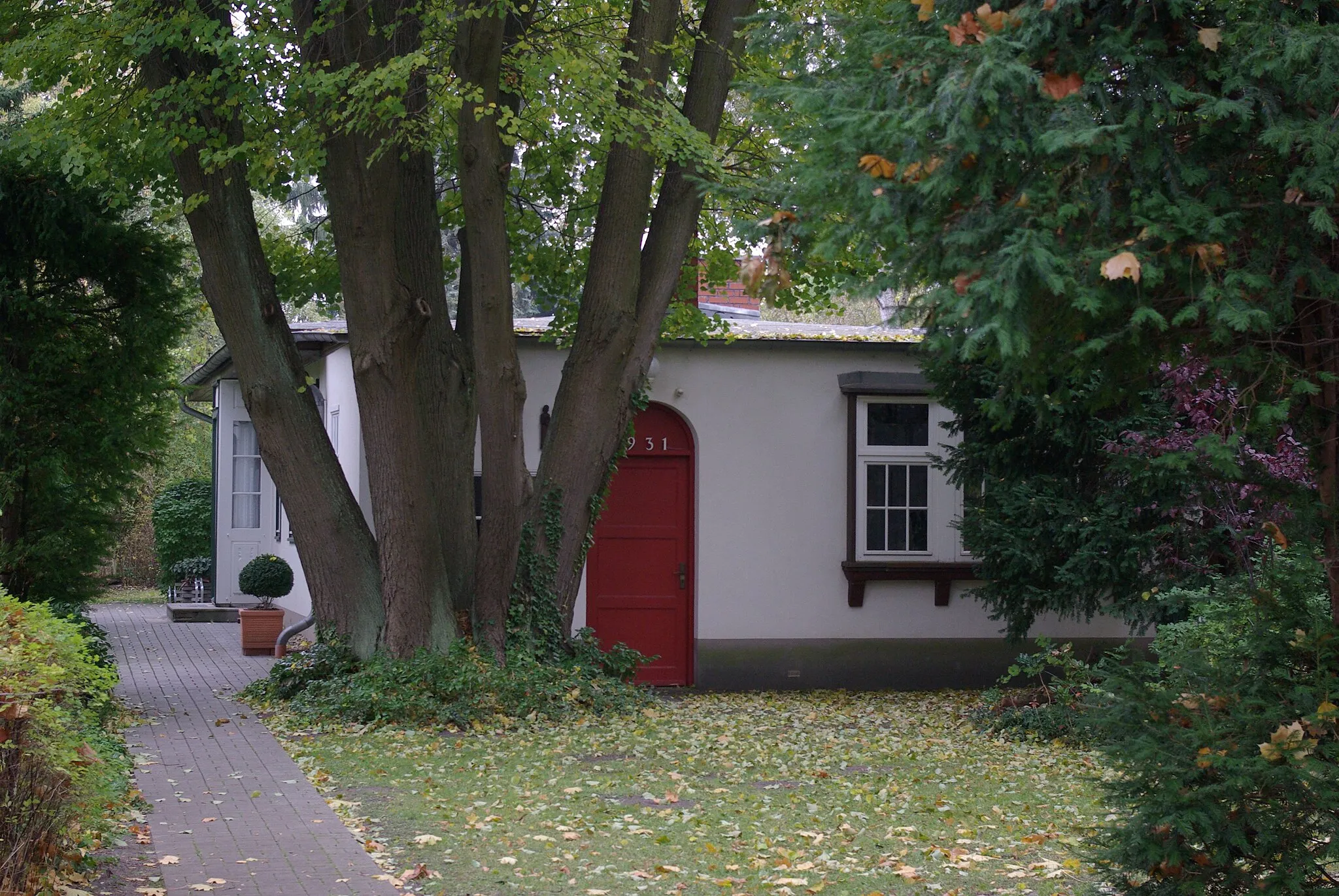 Photo showing: Brieselang in Brandenburg. Das Haus von Hans Klakow war sein Atelier in Brieselang. Das Haus steht unter Denkmalschutz.