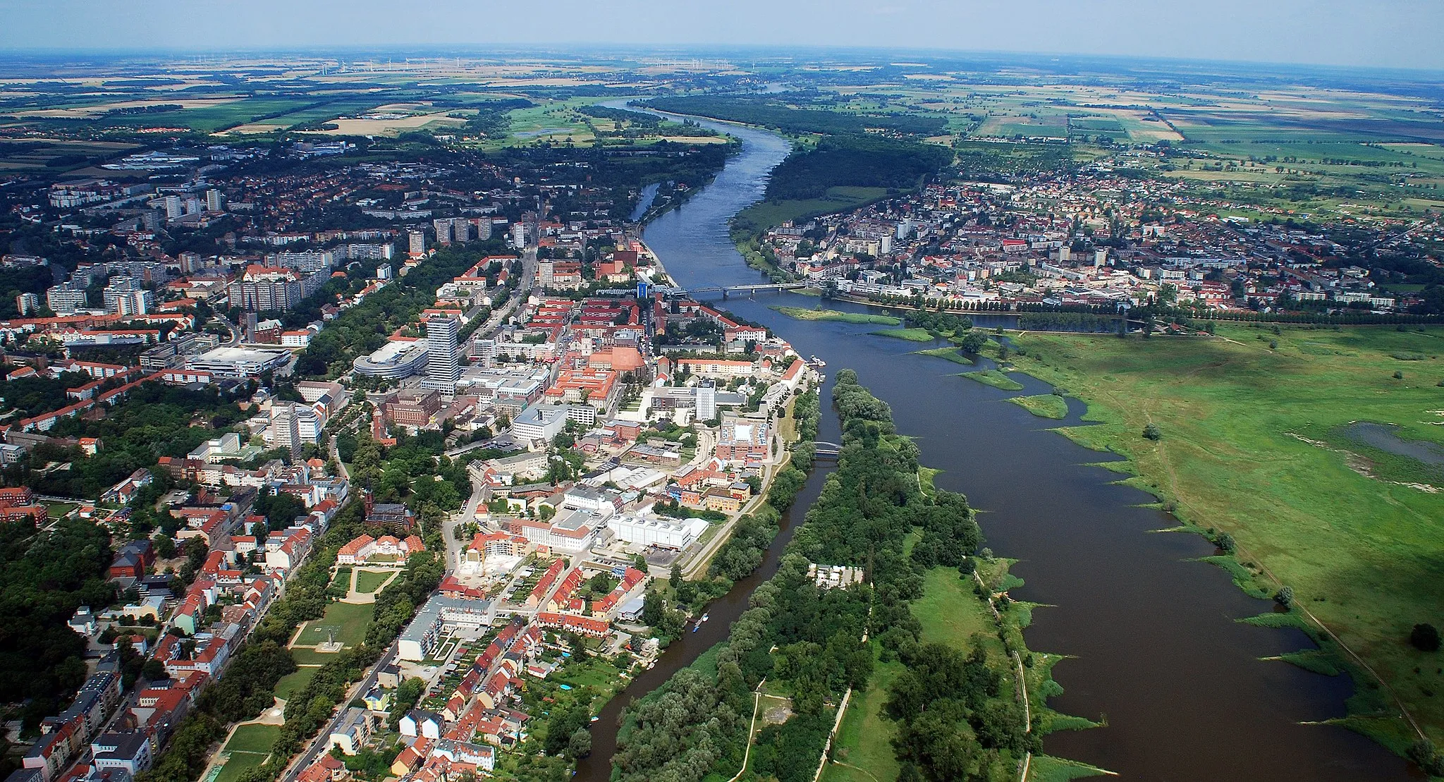 Photo showing: Aerial view of Frankfurt (Oder) and Słubice