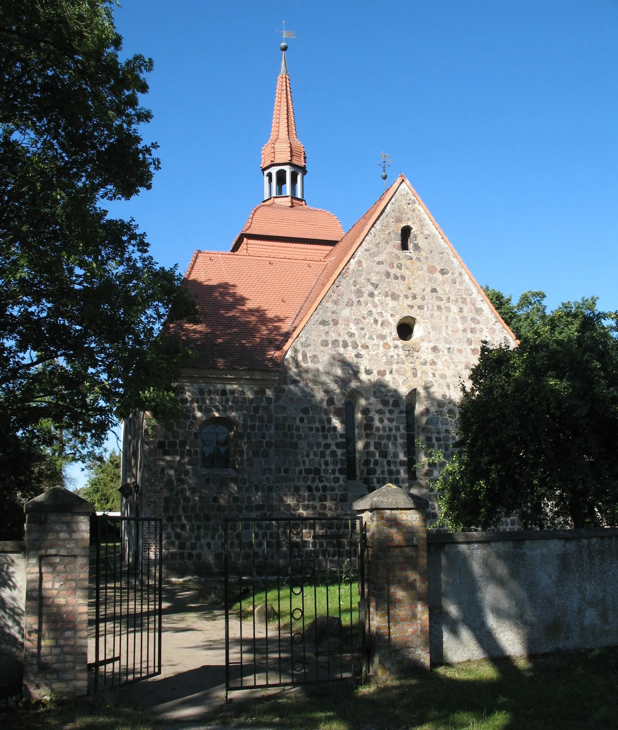 Photo showing: Church in Fürstenberg-Blumenow in Brandenburg, Germany