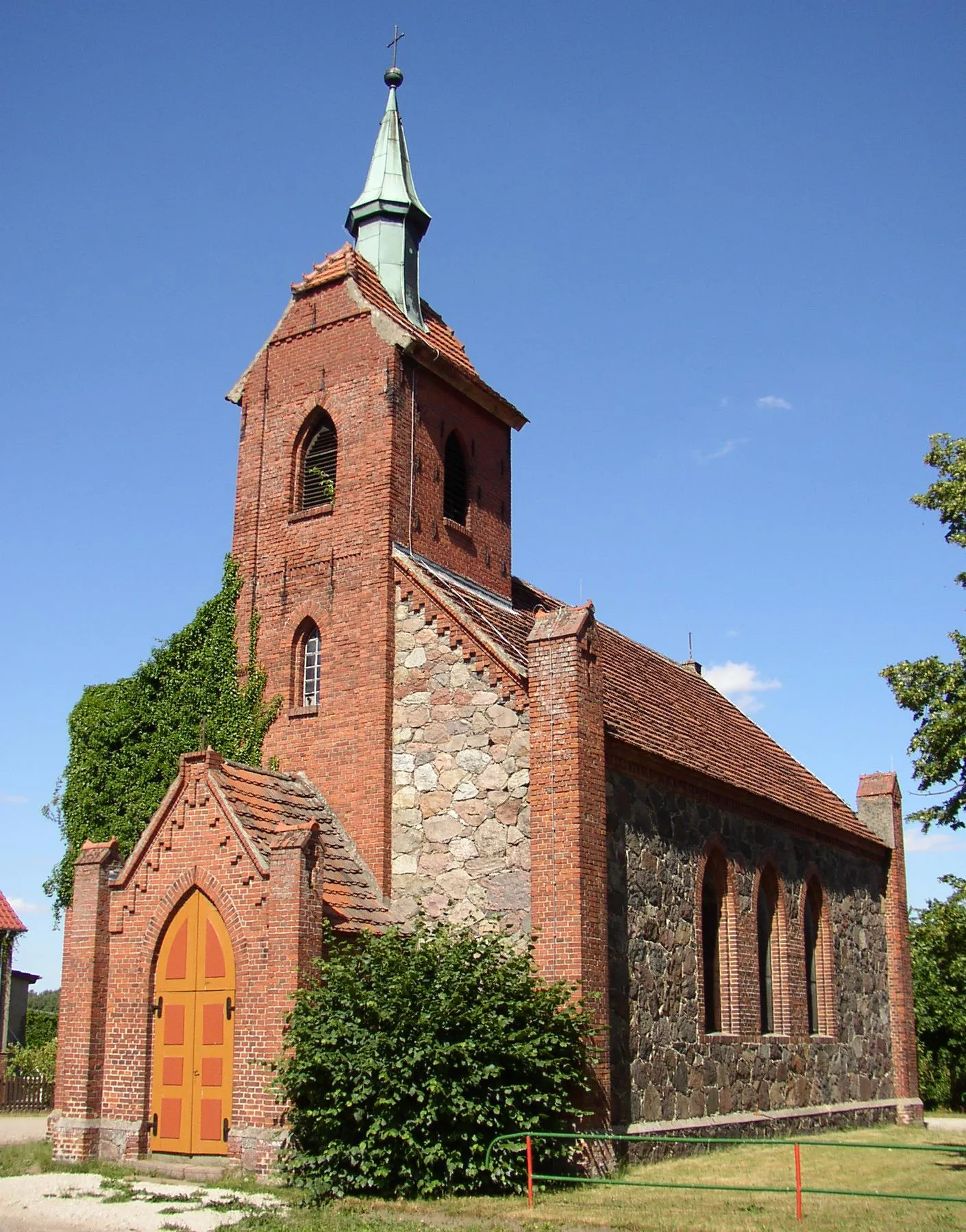 Photo showing: Church in Boddin (municipality Groß Pankow) in Brandenburg, Germany