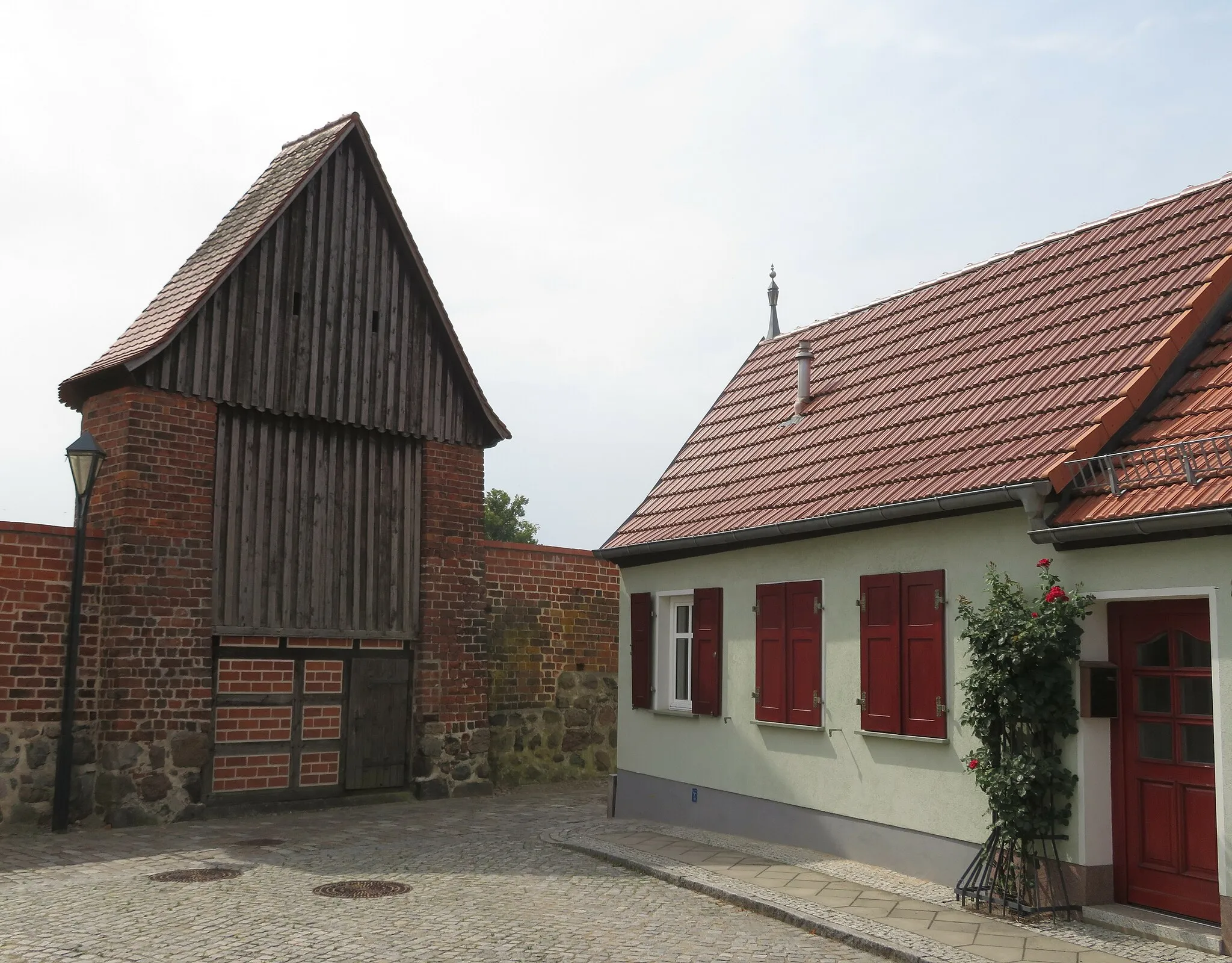 Photo showing: Old city wall, Kyritz, Brandenburg, Germany