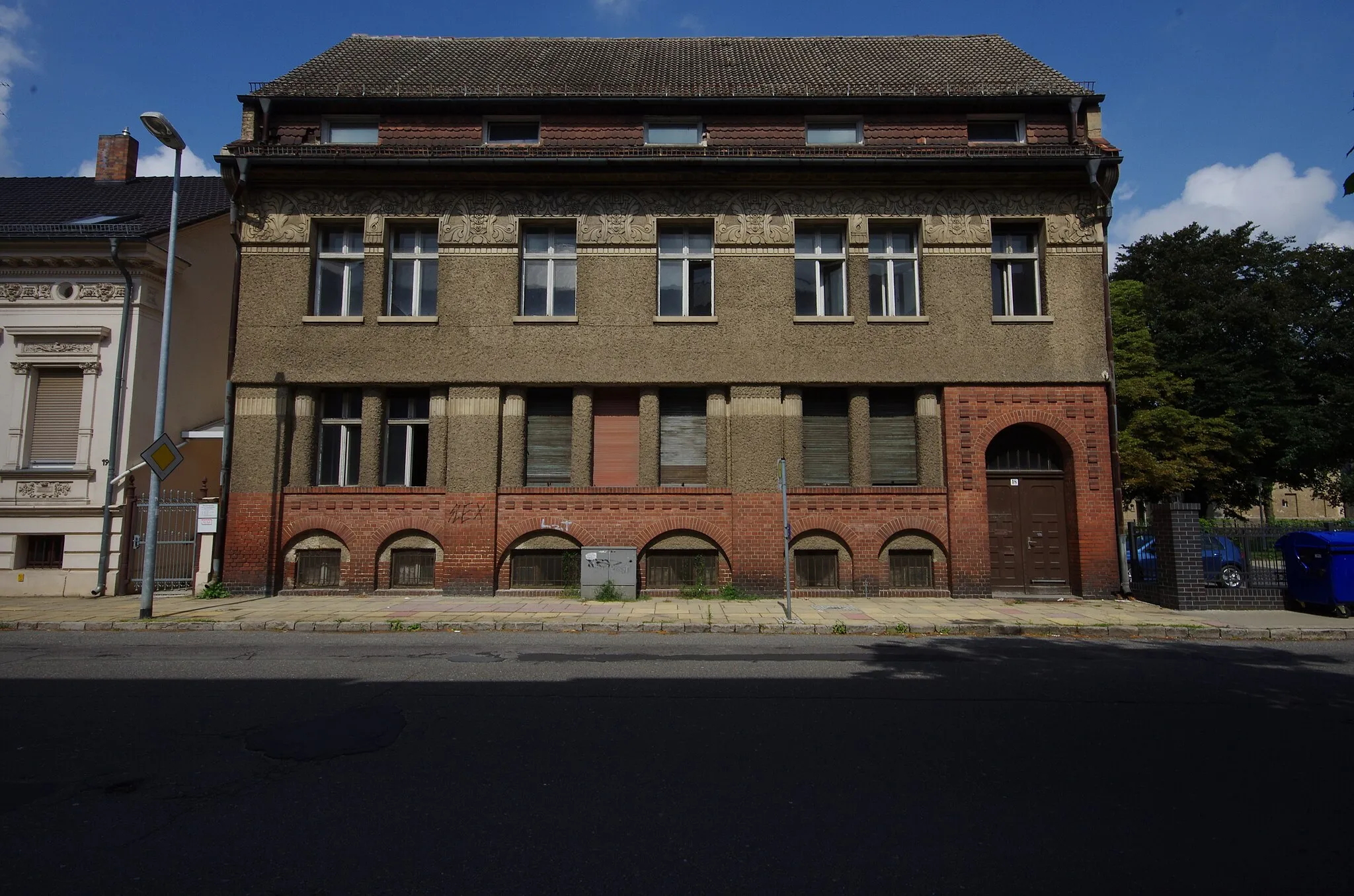 Photo showing: Luckenwalde in Brandenburg. Das Haus in der Puschkinstraße 18 steht unter Denkmalschutz.