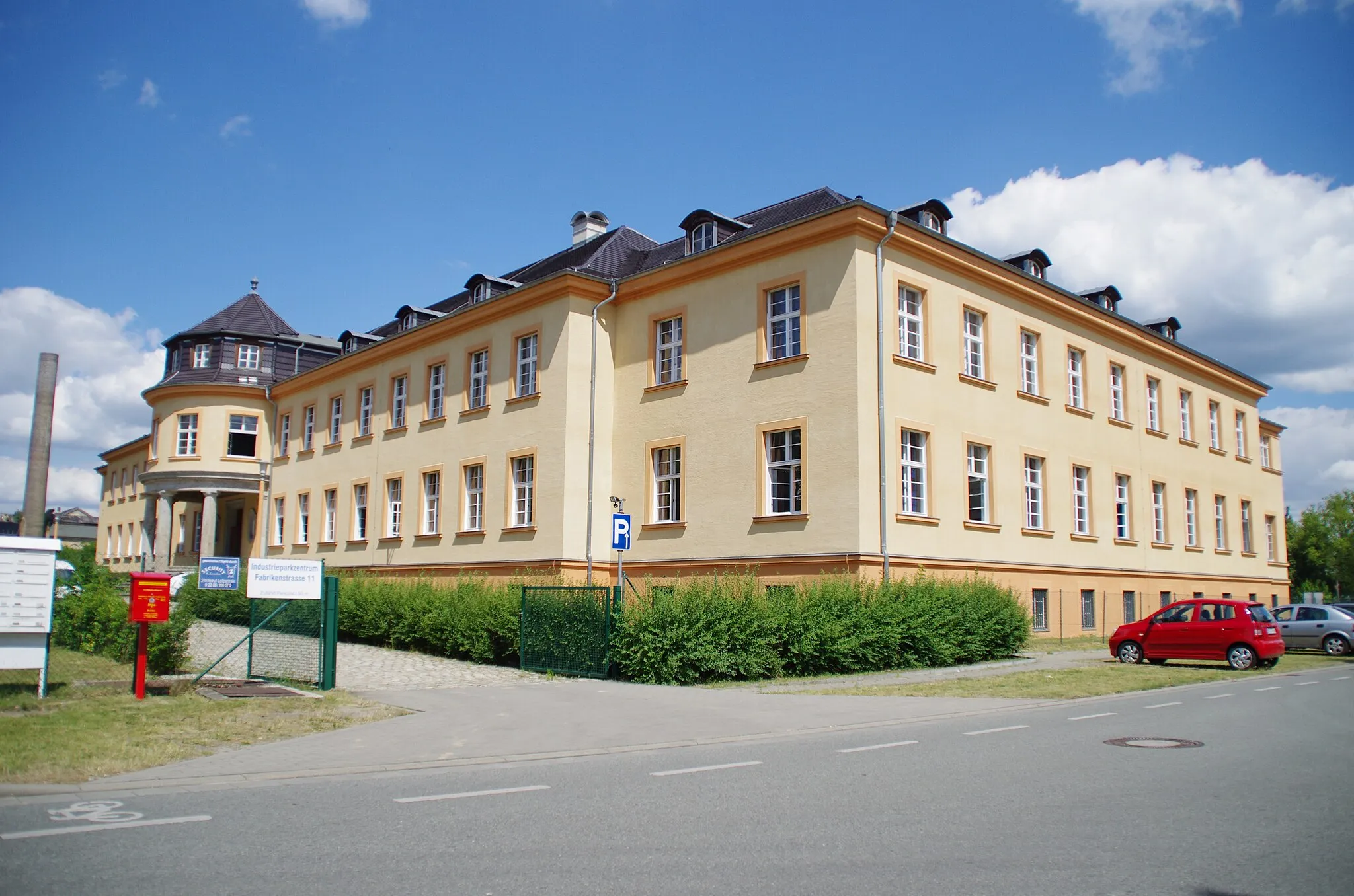 Photo showing: Premnitz in Brandenburg. Das Haus in der Fabrikenstraße steht unter Denkmalschutz.