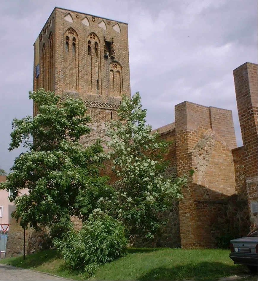 Photo showing: City walls with Schwedter Torturm in Prenzlau in Brandenburg, Germany