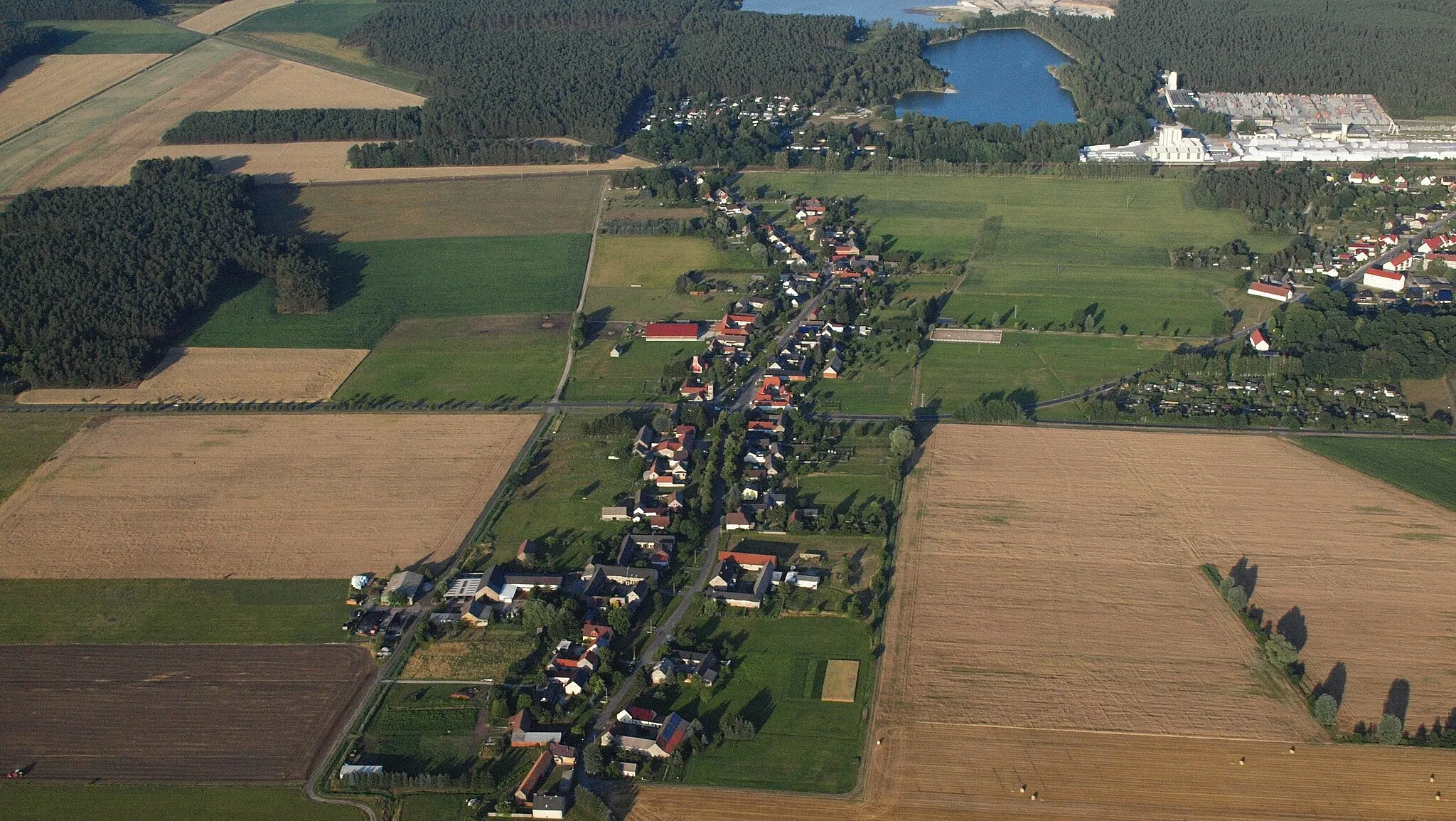 Photo showing: Rückersdorf, Luftaufnahme (2015)