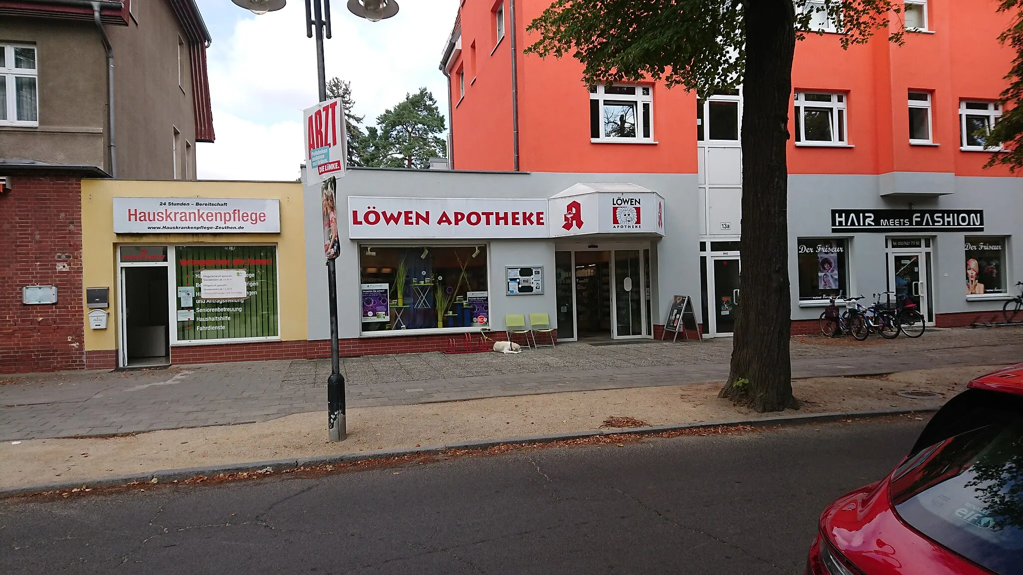 Photo showing: Pharmacy Loewenapotheke Zeuthen, Miersdorfer Chaussee 13A, in August 2019.