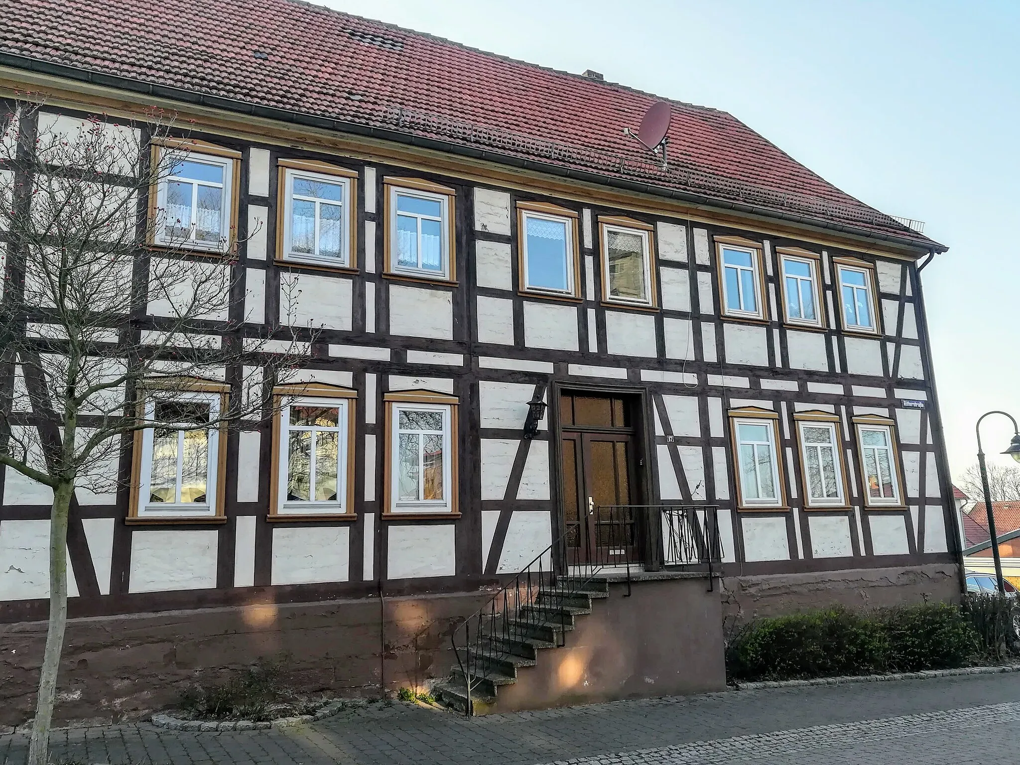 Photo showing: Fachwerkhaus, Baudenkmal in der Ritterstraße 17 in Bilshausen, Landkreis Göttingen (Baudenkmal ID 35238431).