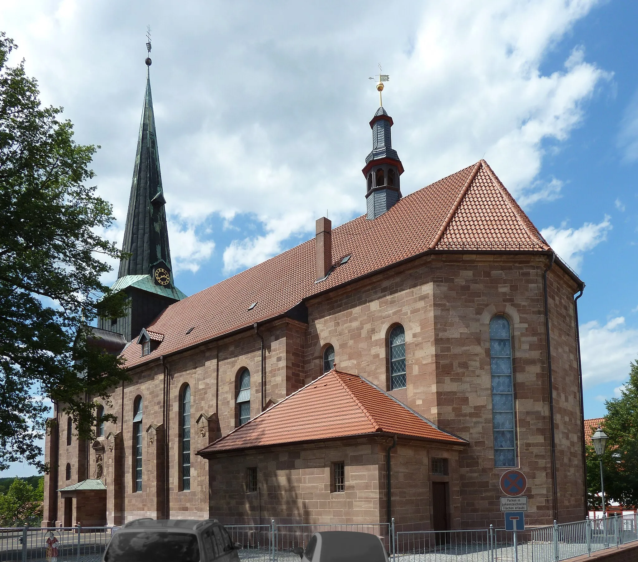 Photo showing: Katholische Kirche St. Laurentius in Gieboldehausen, Untereichsfeld. Erbaut 1727–29 unter Verwendung von Resten der gotischen Vorgängerkirche nach Plänen von Philipp Kersten.