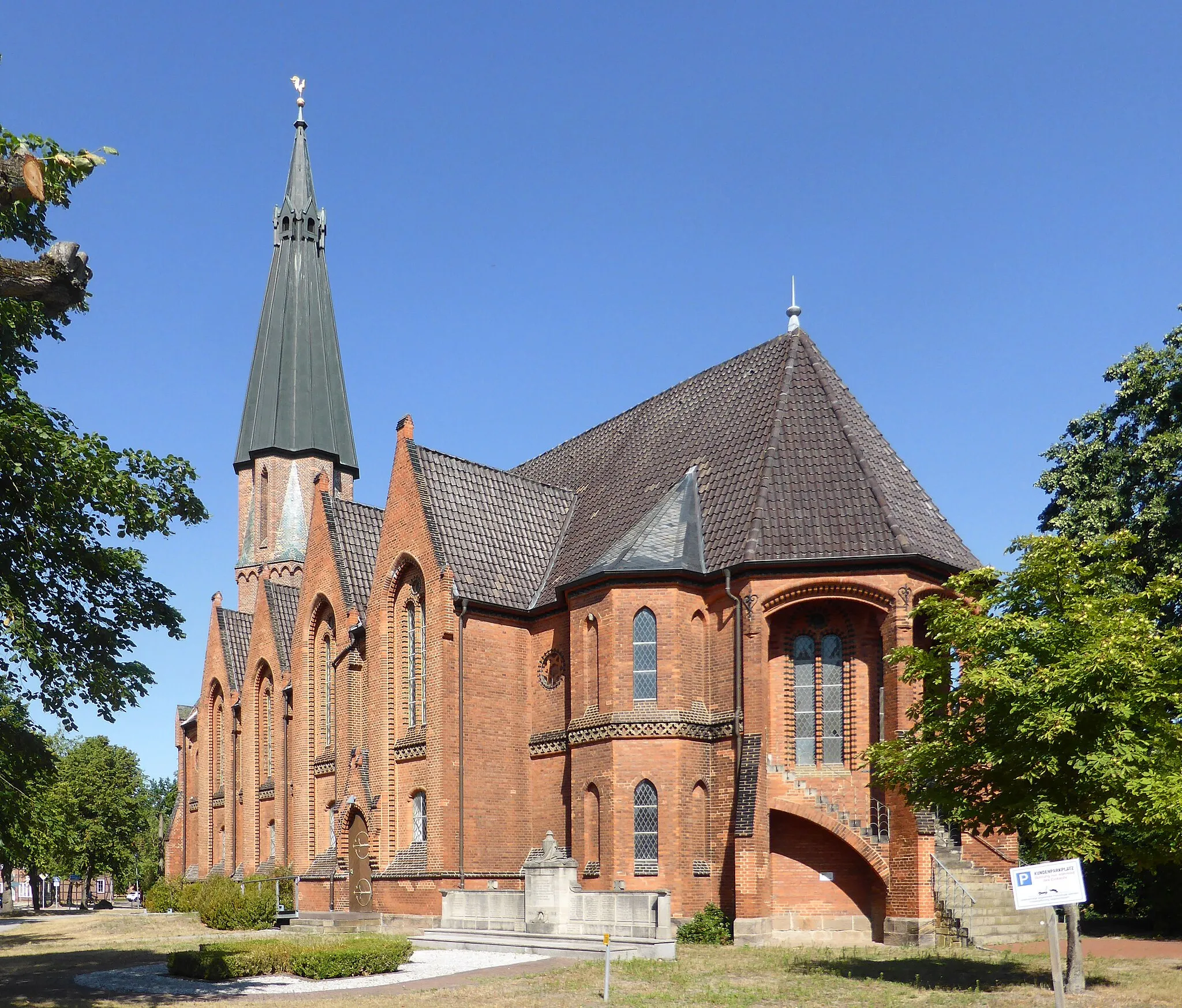 Photo showing: Die evangelisch-lutherische St. Marienkirche in Isenbüttel.
