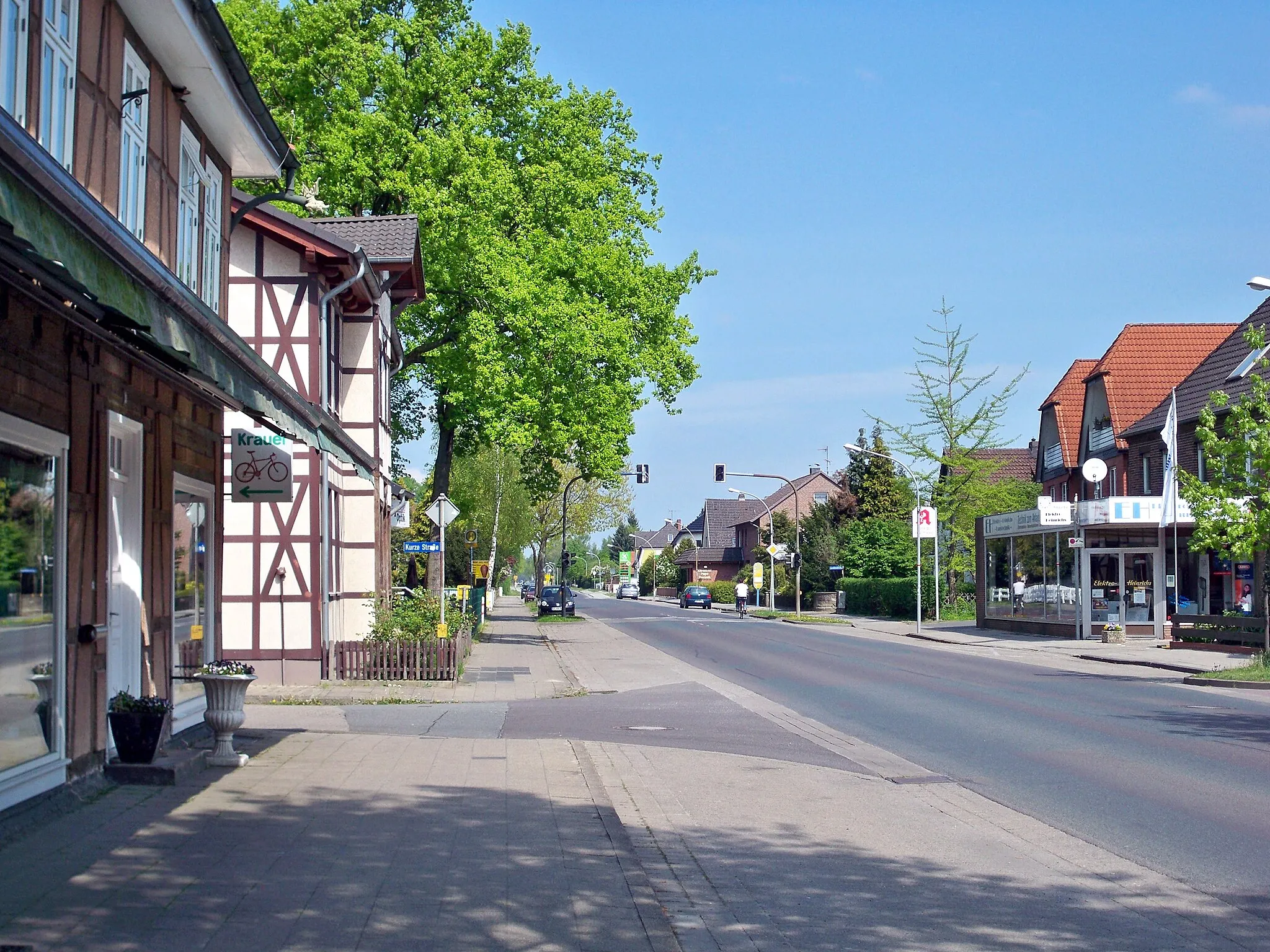 Photo showing: Rühen, Lower Saxony, main street, facing northwards