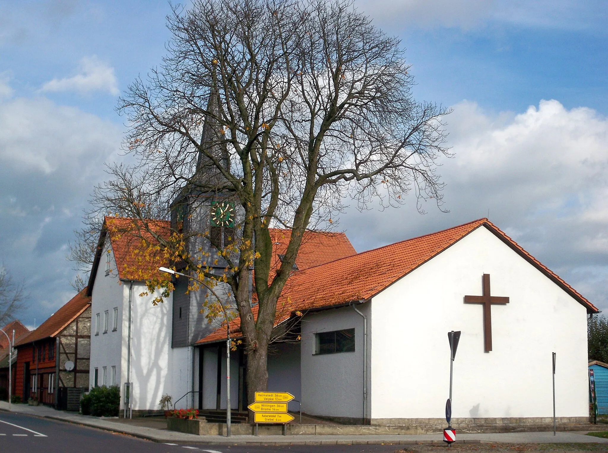 Photo showing: Rühen, Lower Saxony, St. Paulus church (formerly a school building)