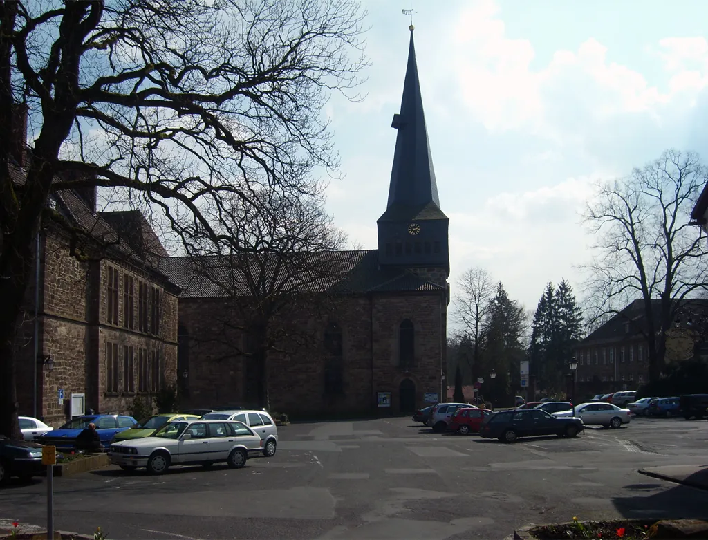 Photo showing: Blick von der Pastorenstraße auf den Graftplatz und die St. Johannis-Kirche in Uslar.