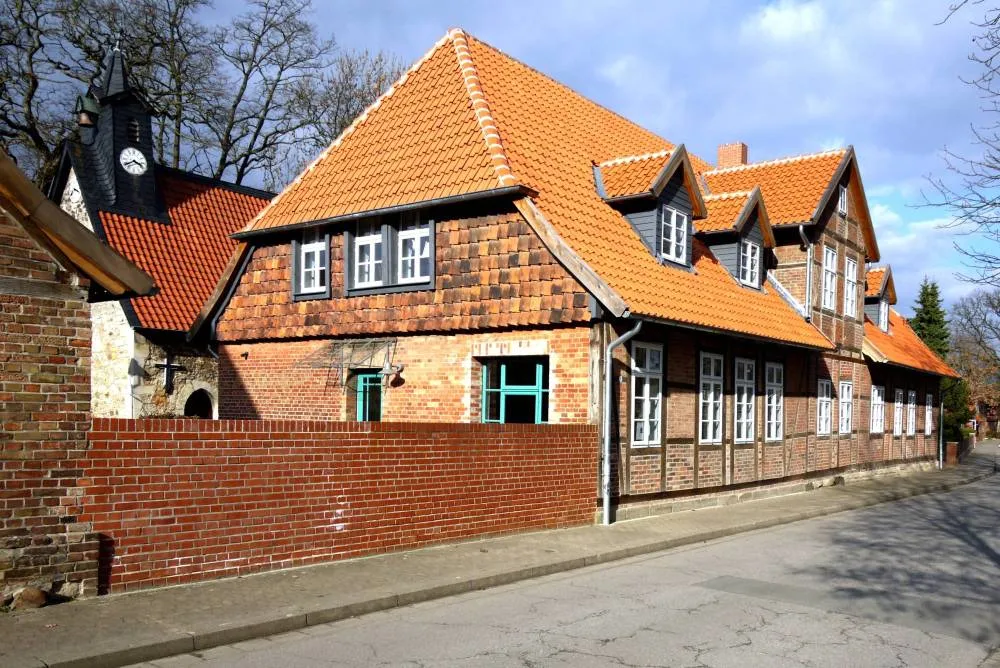 Photo showing: Die renovierte Alte Schule in Wasbüttel