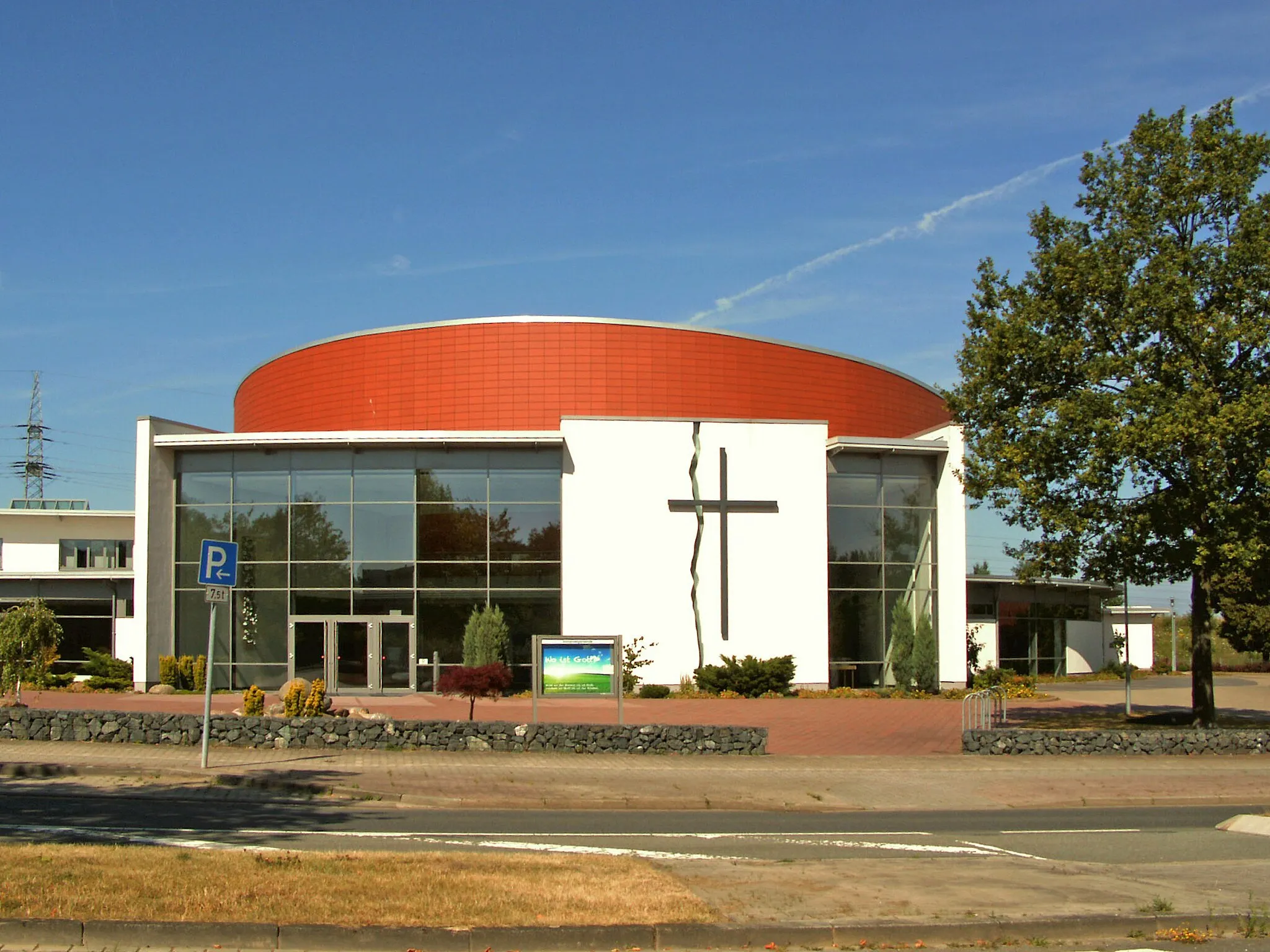 Photo showing: Kirche der Immanuelgemeinde in Wolfsburg, Stadtteil Westhagen