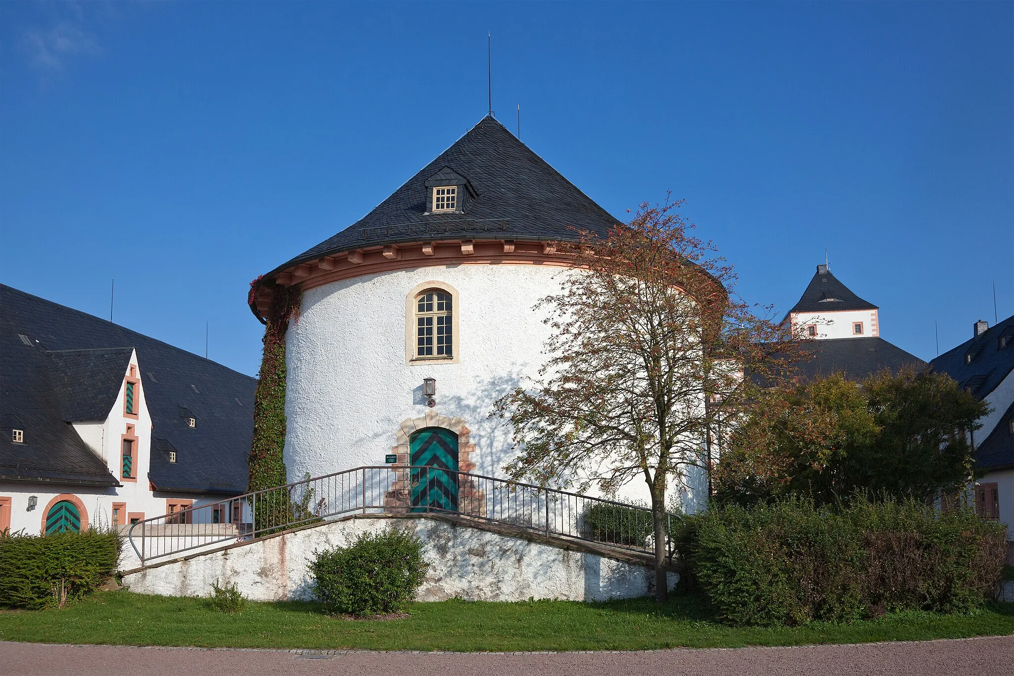 Photo showing: Augustusburg castle, well house