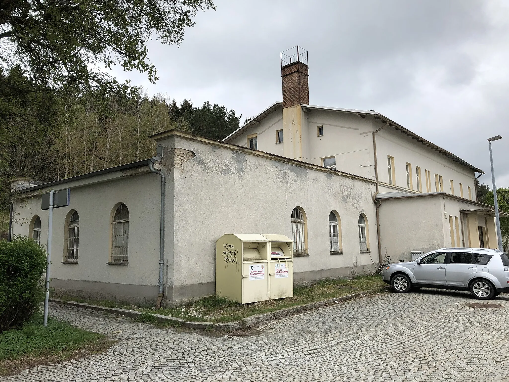 Photo showing: Bahnhof Bad Brambach (2019), Straßenseite