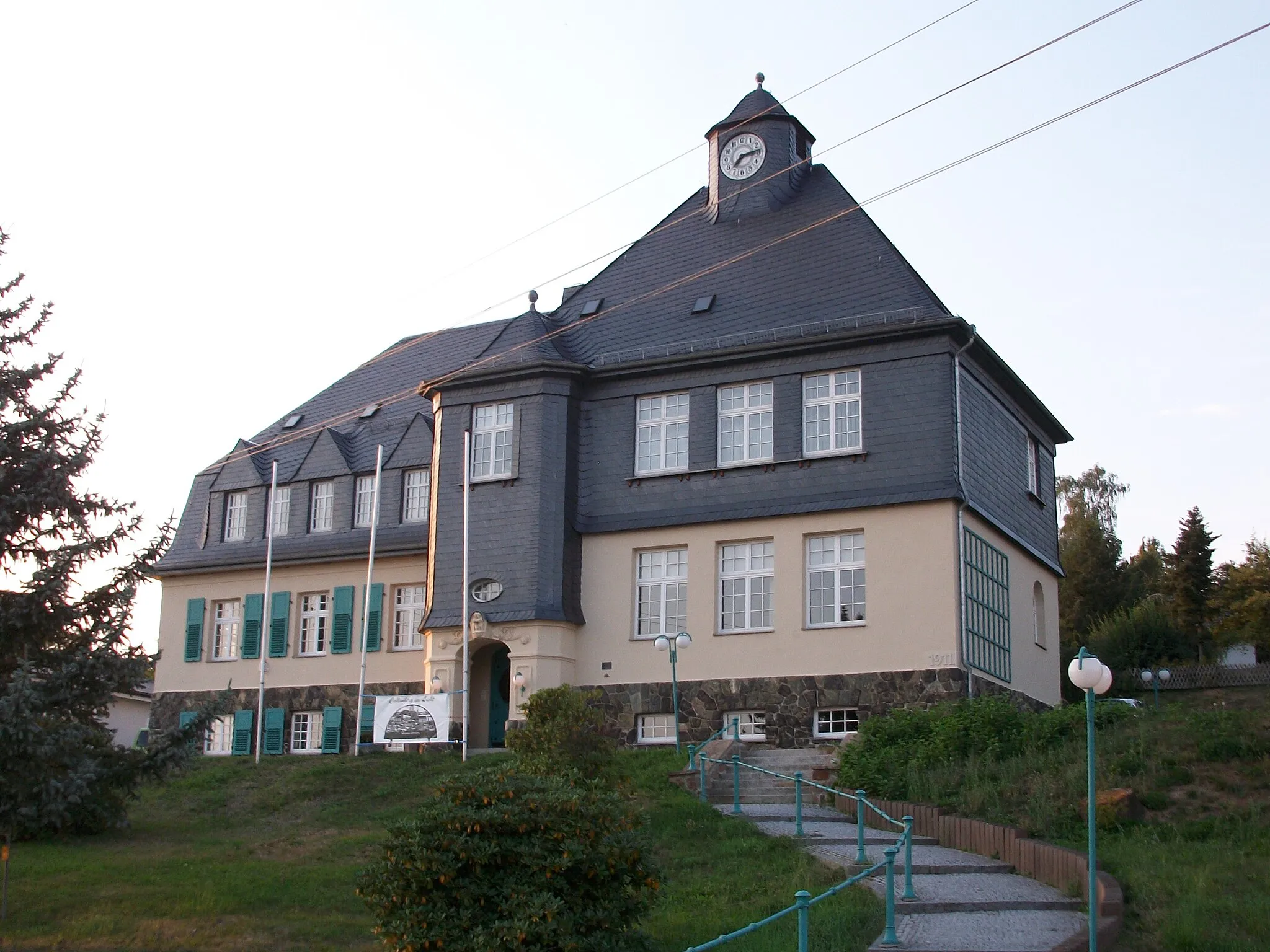 Photo showing: Gemeindeamt der Gemeinde Callenberg in Falken