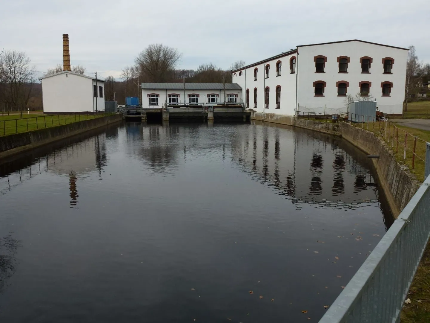 Photo showing: Ehem. Papierfabrik in Limmritz an der Zschopau, jetzt Wasserkraftwerk