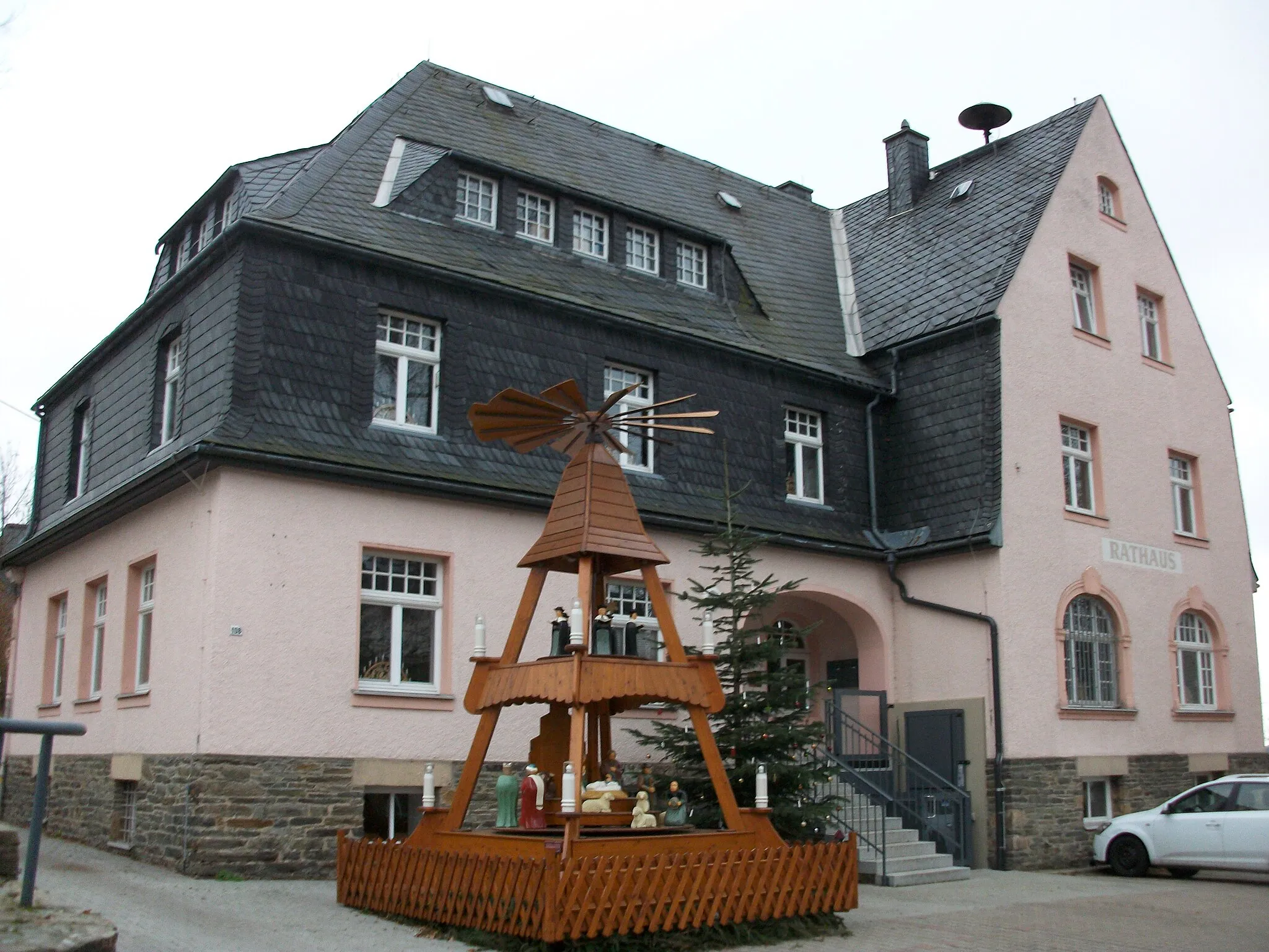 Photo showing: Ortspyramide Großrückerswalde