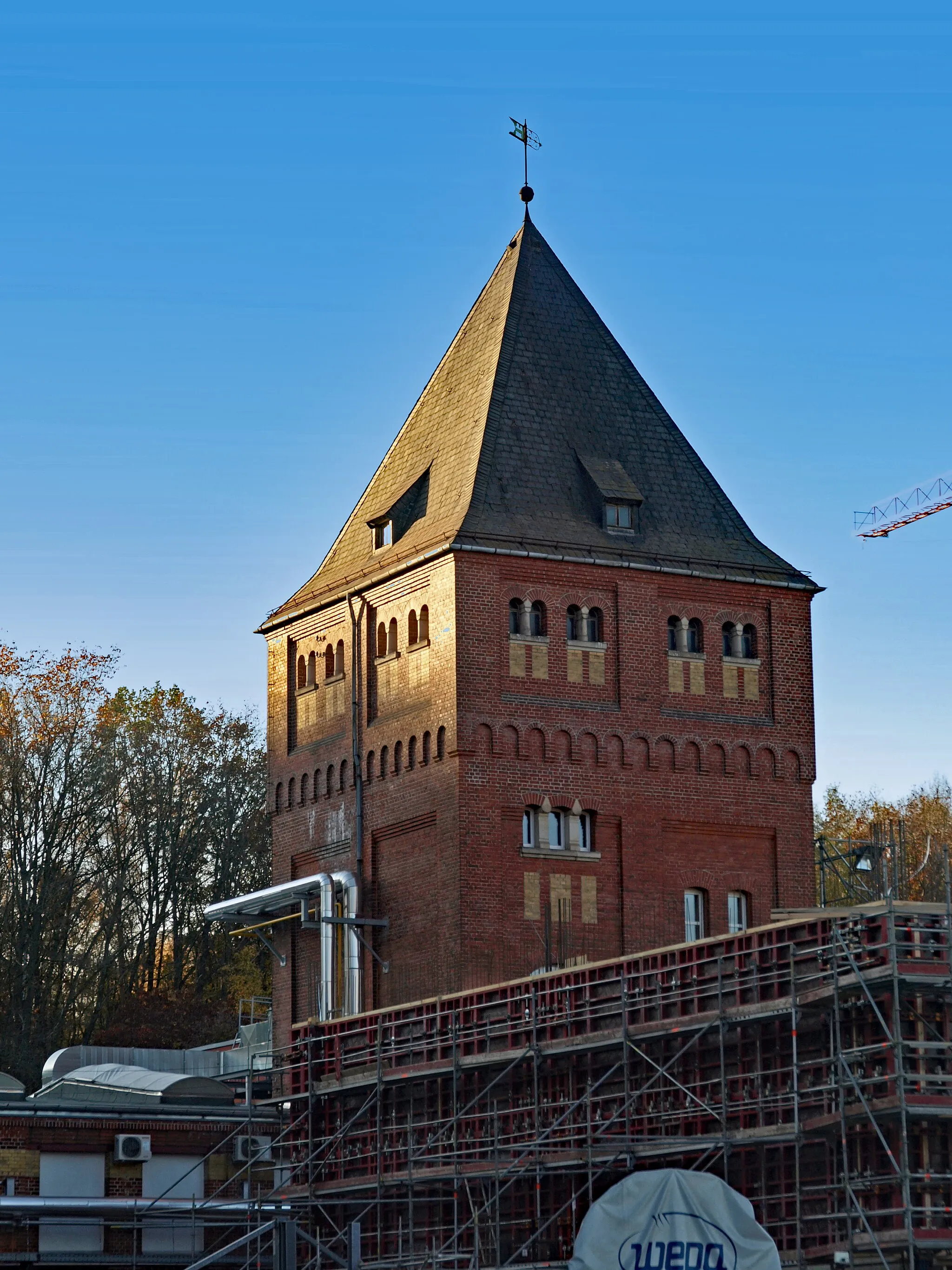 Photo showing: Wasserturm der Papierfabrik Kriebethal