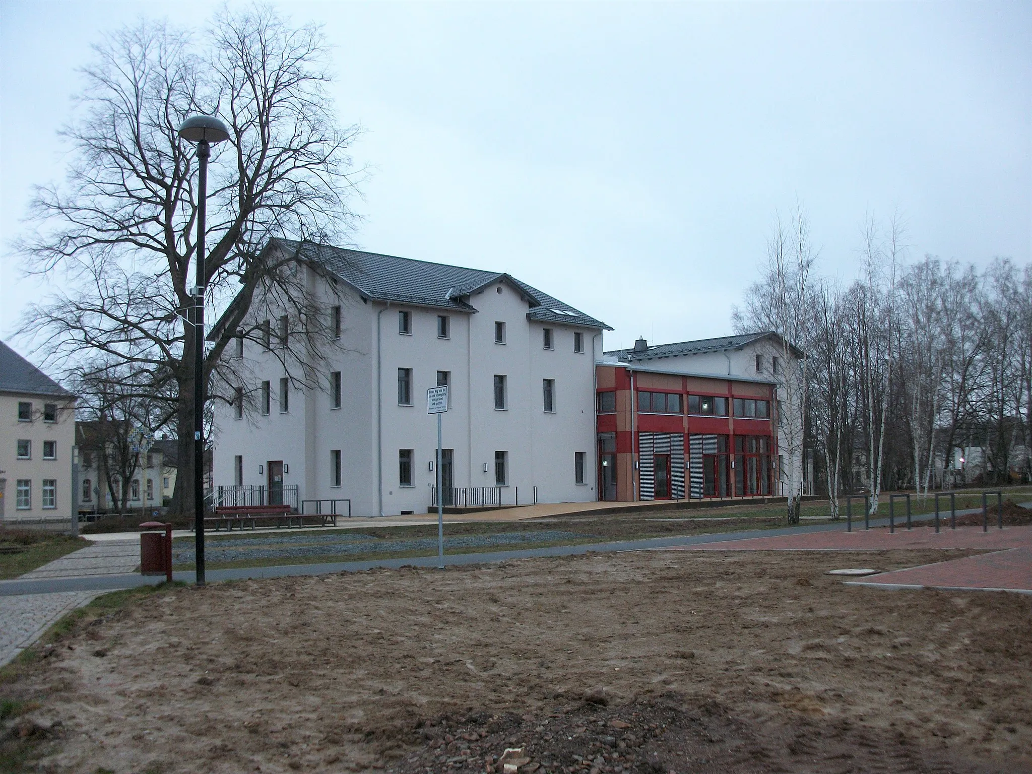 Photo showing: Bahnhof Lugau, Empfangsgebäude nach dem Umbau (2021)