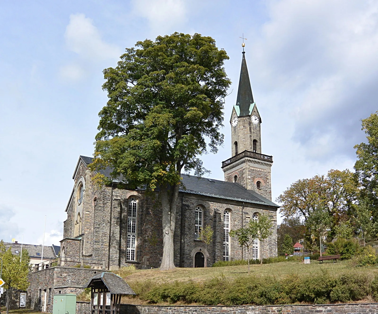 Photo showing: Kirche St. Georg in Schöneck/Vogtl.