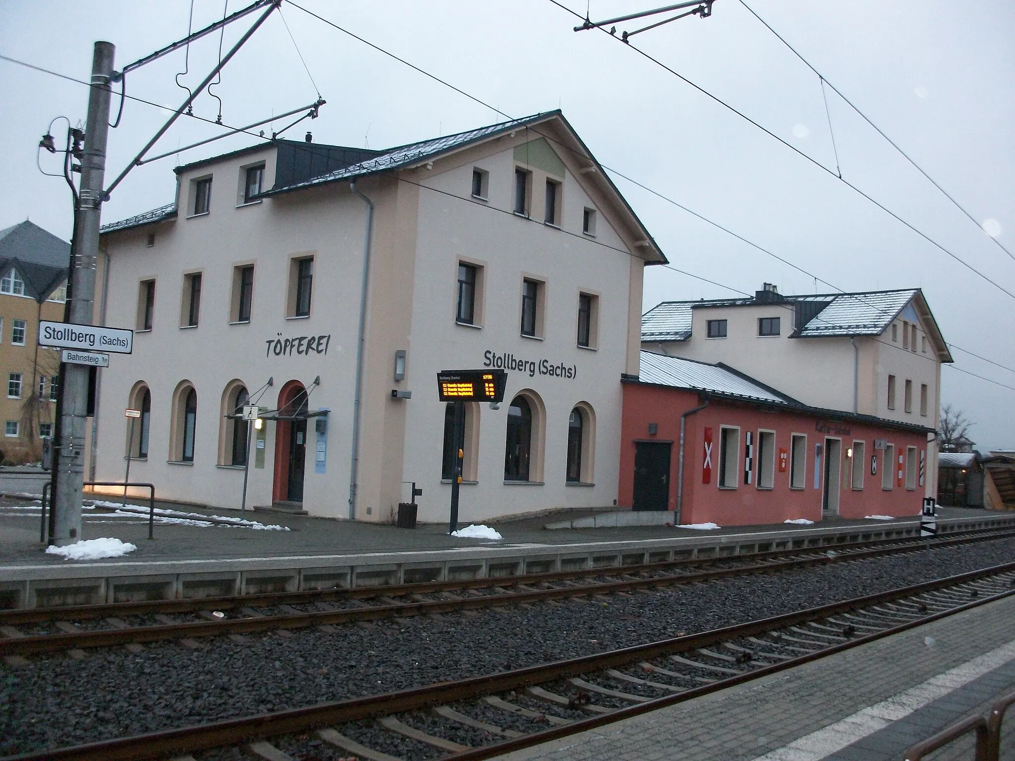 Photo showing: Empfangsgebäude des Bahnhofs Stollberg (Sachs) (2016)