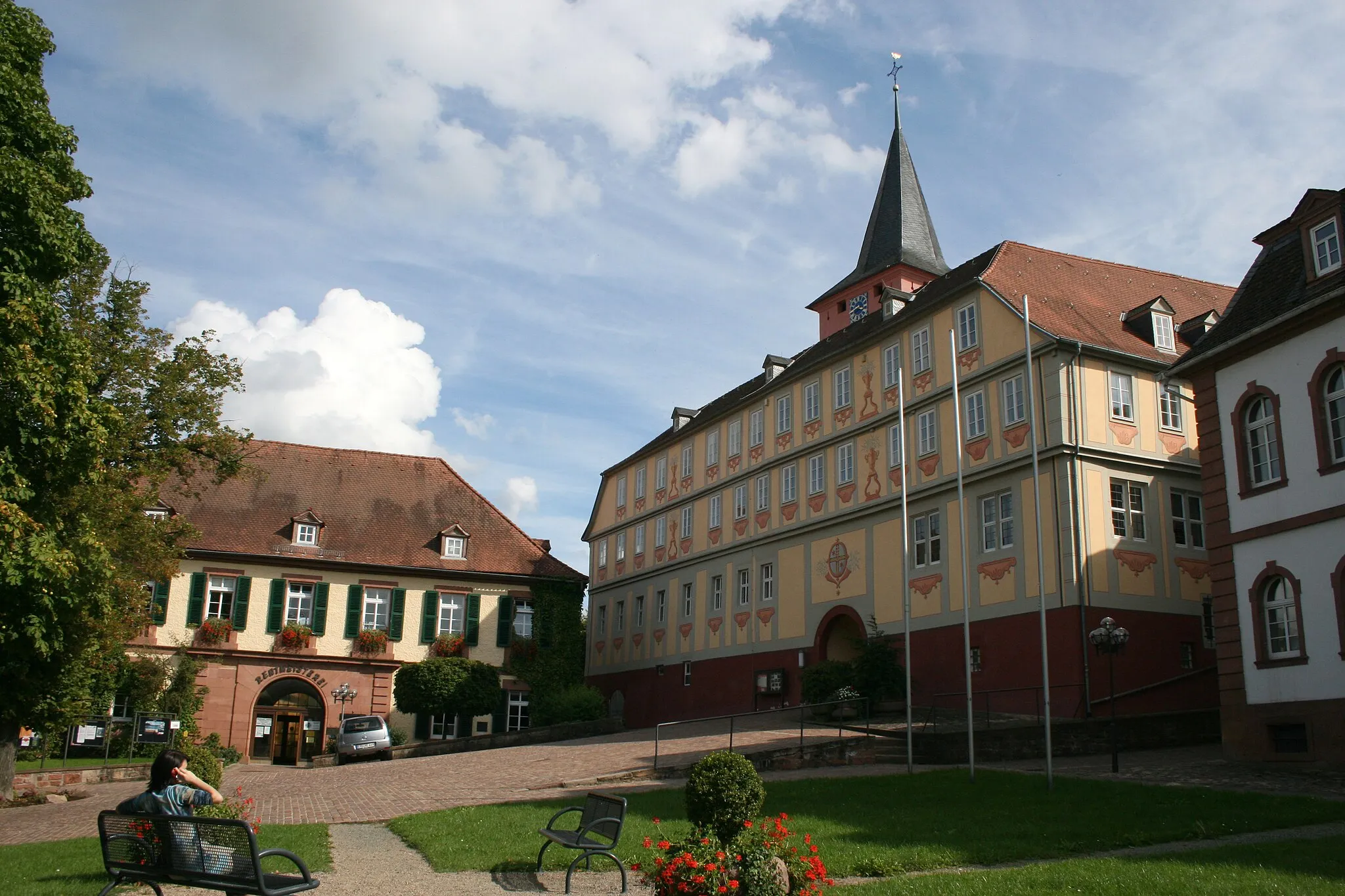 Photo showing: Altes Schloss und Rentschreiberei in Bad König, Odenwaldkreis, Hessen.