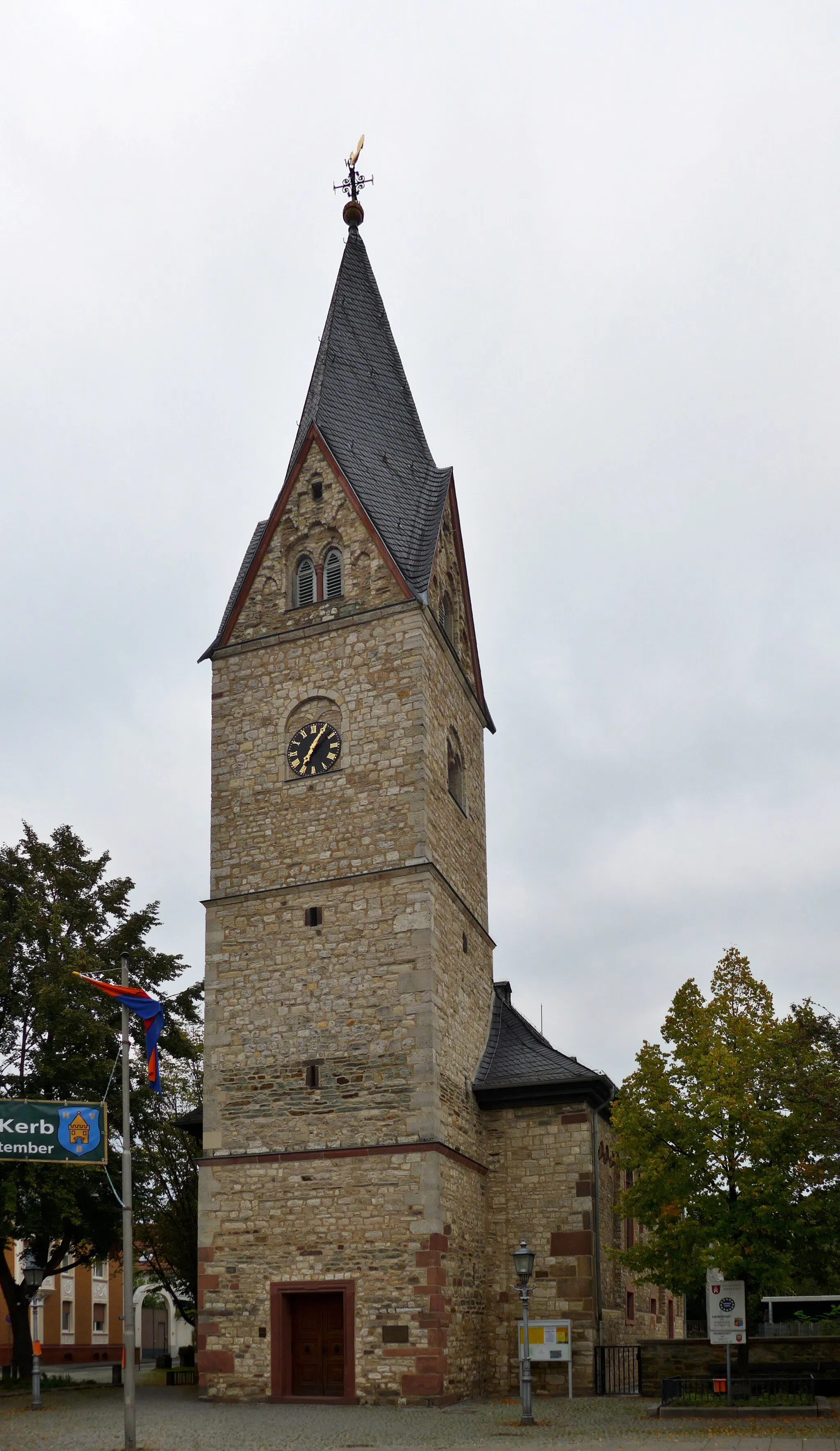Photo showing: Protestant St. Nicolaus Church Wiesbaden-Bierstadt