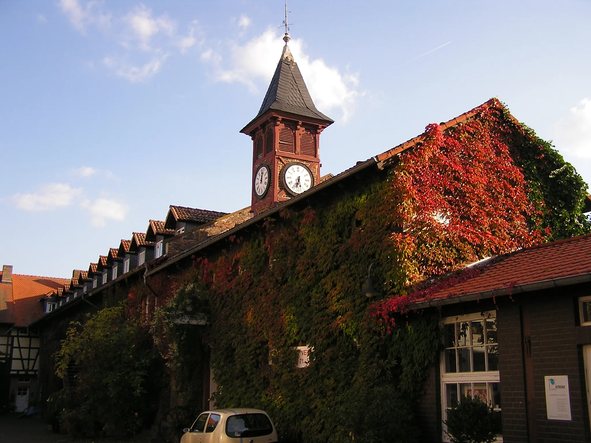 Photo showing: Institut Garnier in Friedrichsdorf (ancestor of the Philipp Reis School), building with clock tower