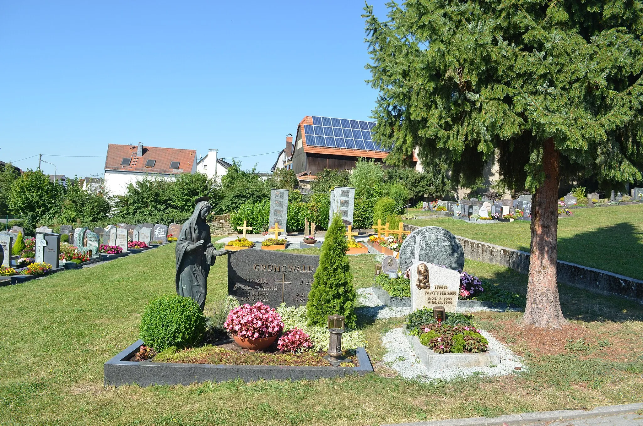 Photo showing: Grävenwiesbach, Friedhof