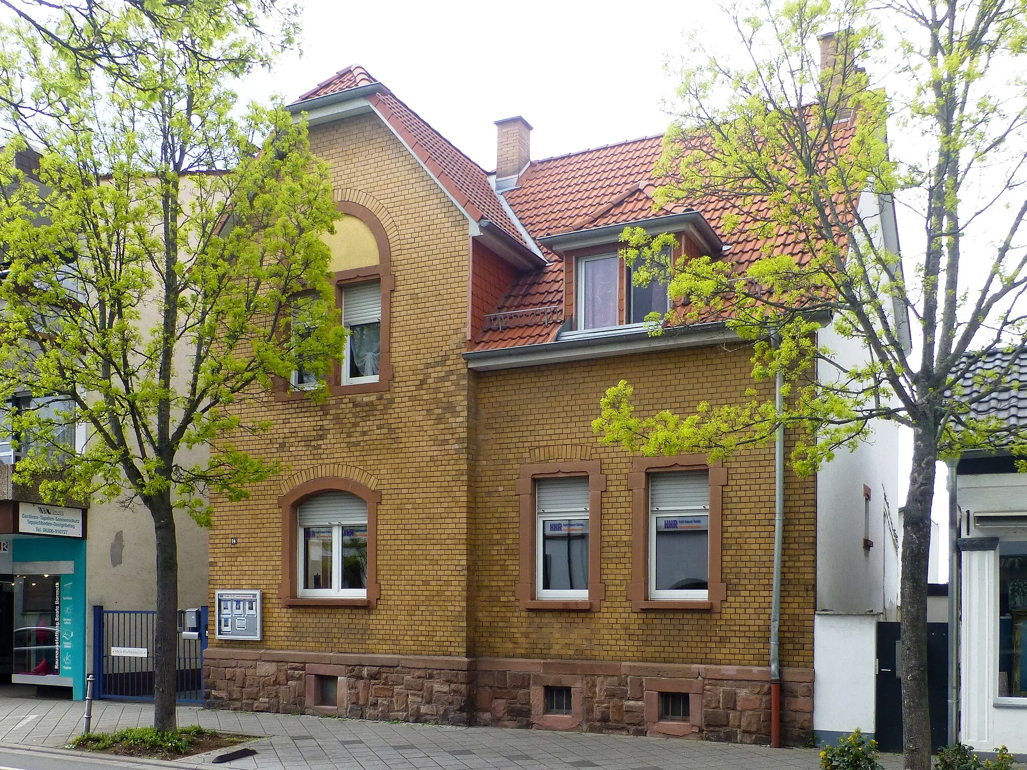 Photo showing: Denkmalgeschütztes Gebäude Ernst-Ludwig-Straße 14 in Lampertheim
