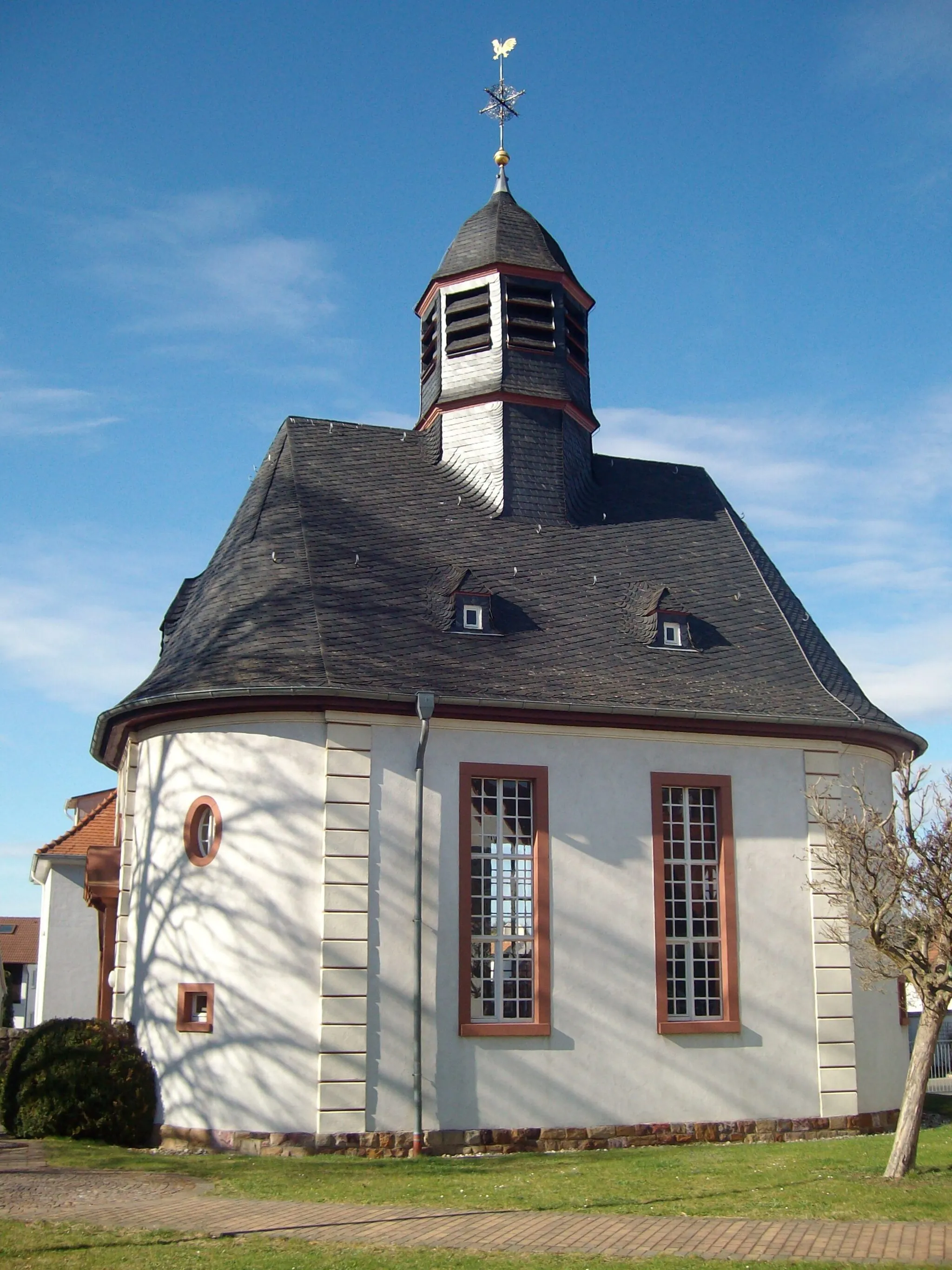 Photo showing: Evangelische Kirche in Ober-Mörlen, Hessen