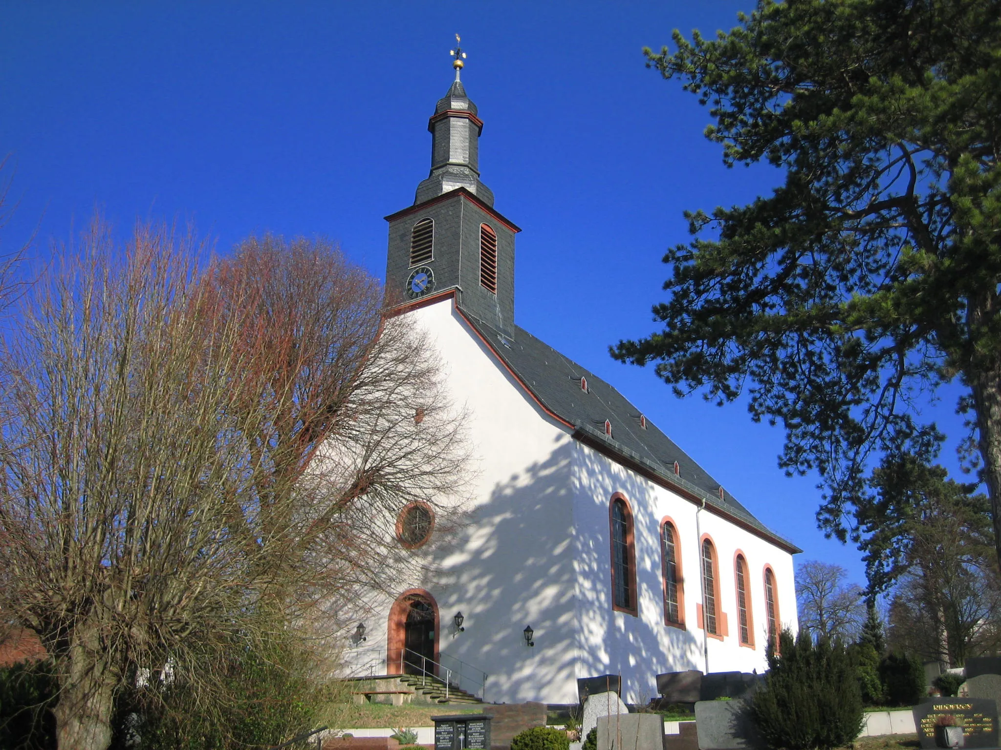 Photo showing: Evangelische Kirche in Ober-Ramstadt, Hessen, Deutschland