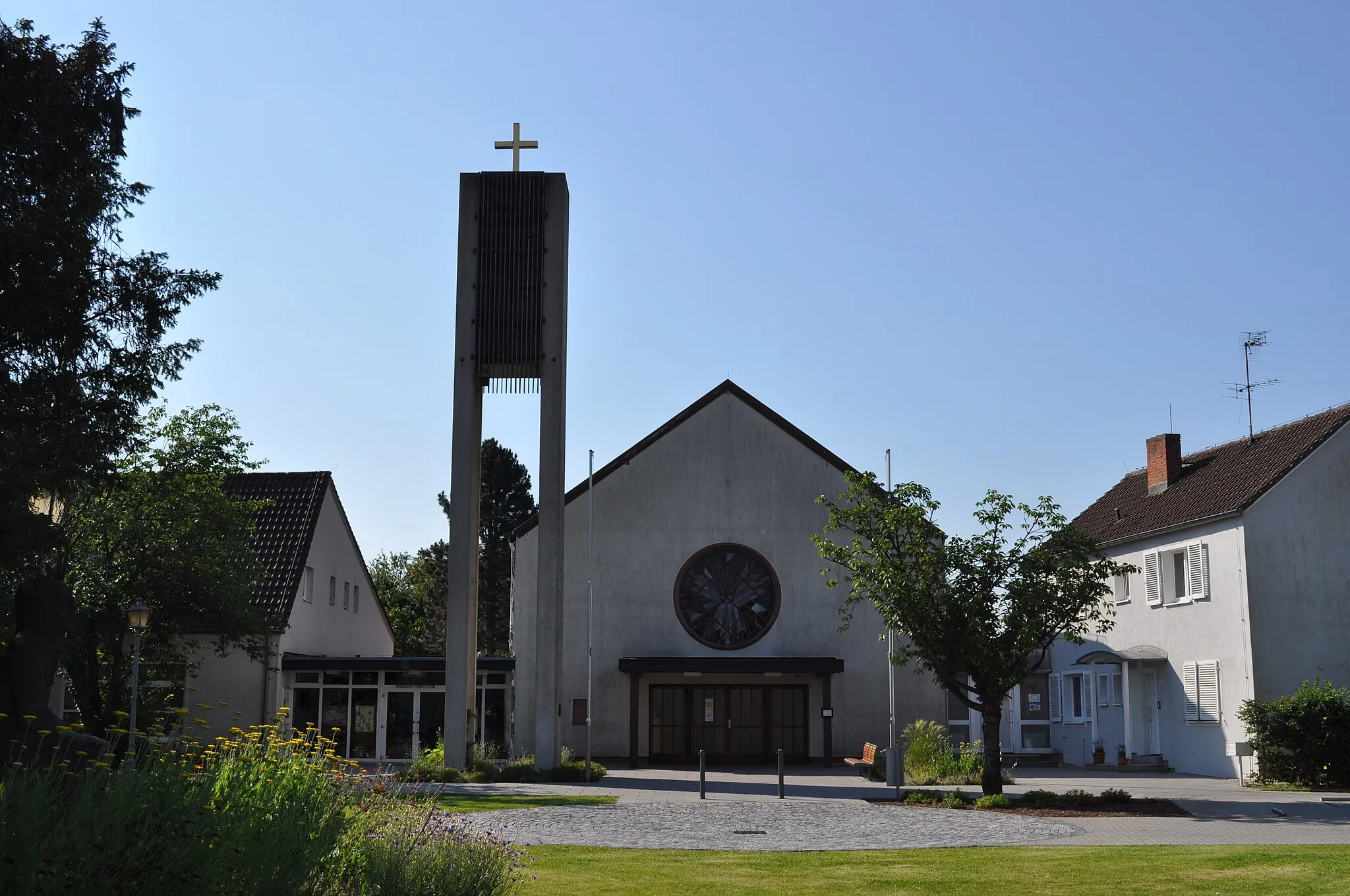 Photo showing: Katholische Kirche in Sulzbach (Taunus)