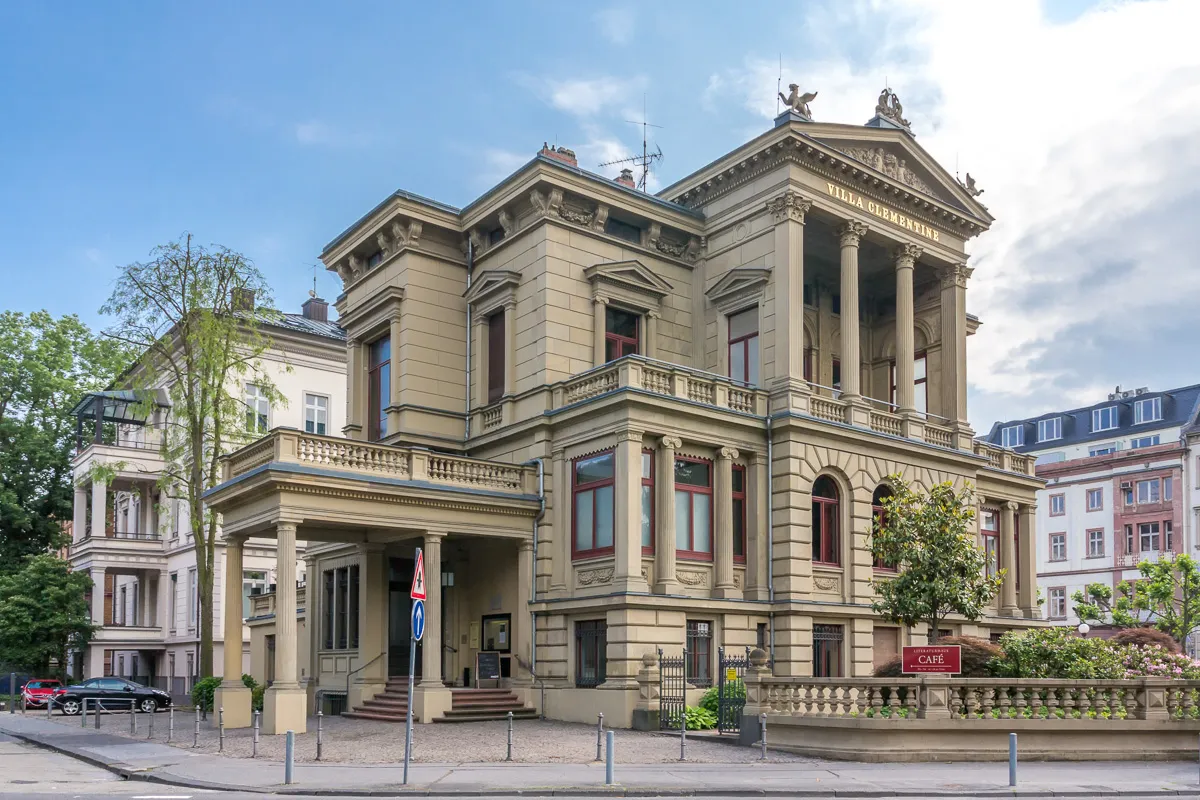 Photo showing: Villa Clementine, House of Artists, Wilhelmstraße Wiesbaden