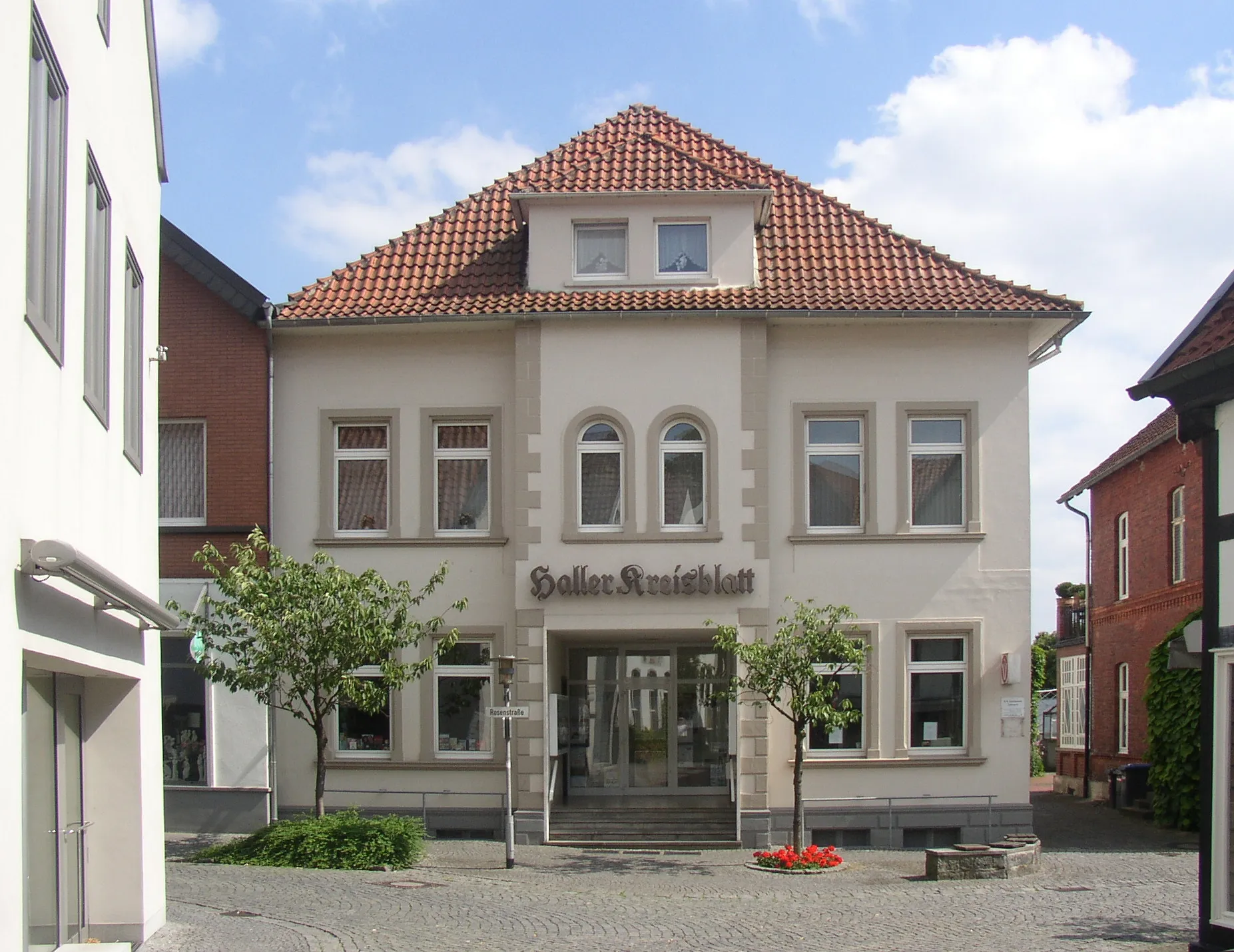 Photo showing: branch office of Haller Kreisblatt Newspaper in Halle (Westfalen), county of Gütersloh, Germany