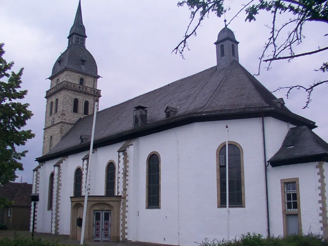 Photo showing: Lichtenau (Westfalen): Katholische Kirche Sankt Achatius in Atteln